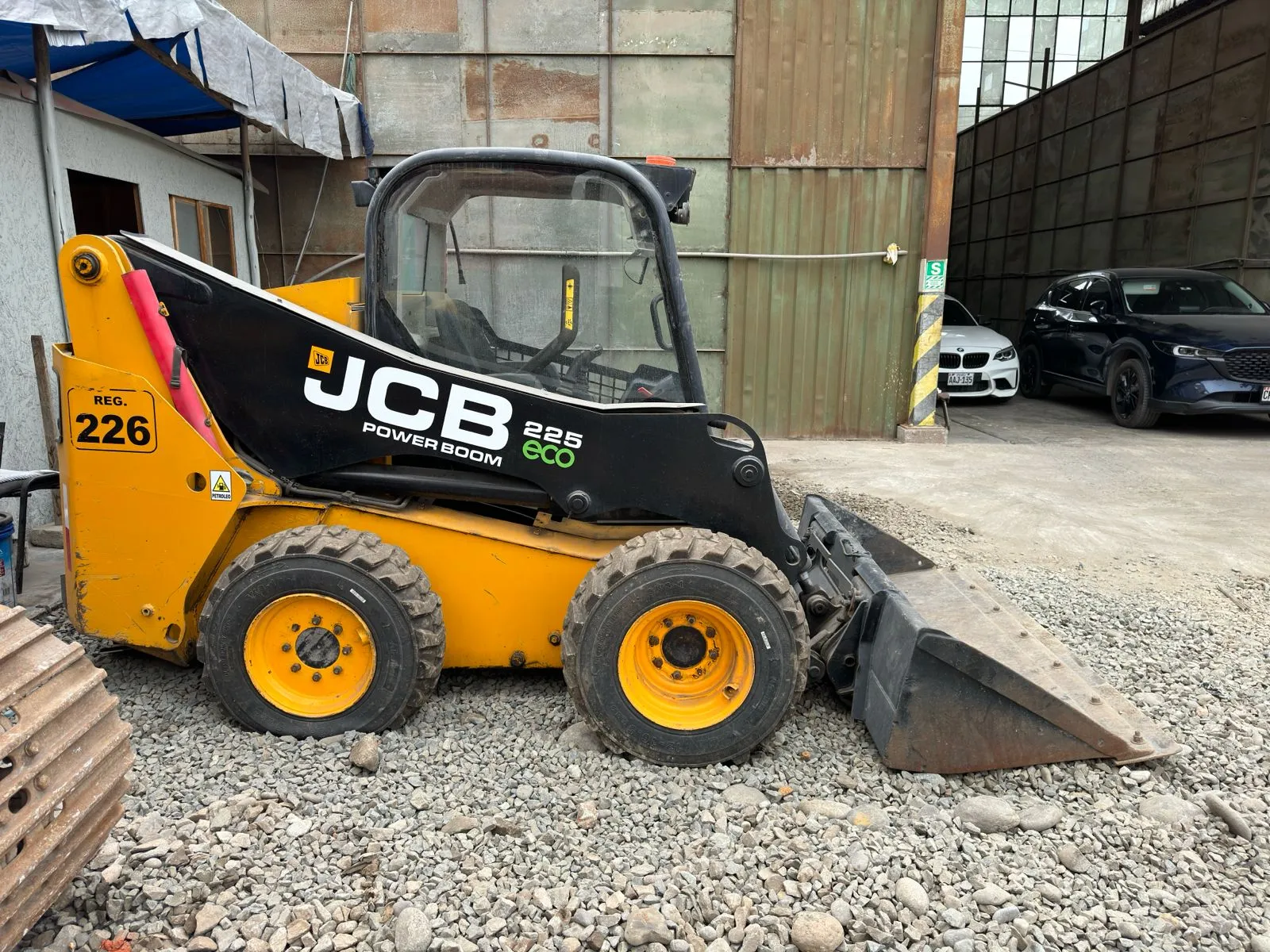 Minicargadores JCB 225 ECO (2014) - Foto # 4