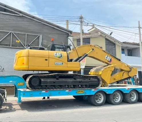 Excavadora CATERPILLAR 323D3 (2021)