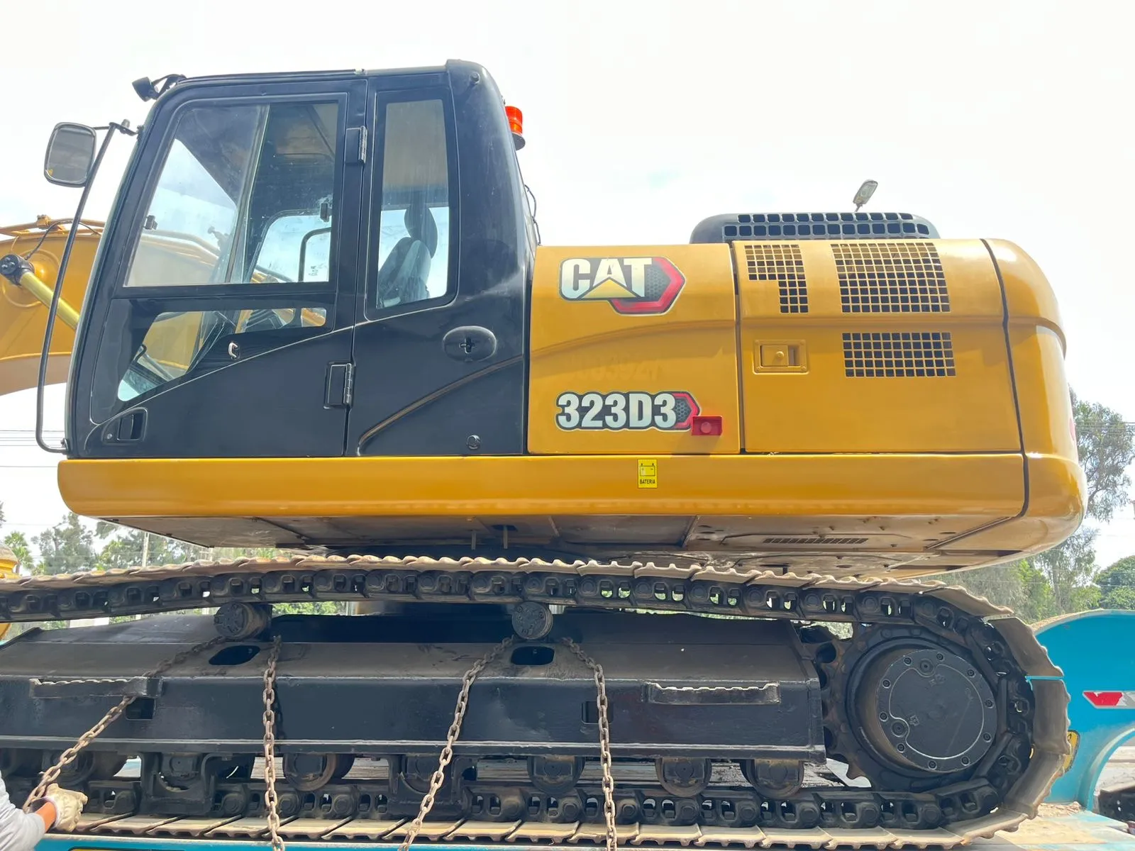 Excavadora CATERPILLAR 323D3 (2021) - Foto # 4