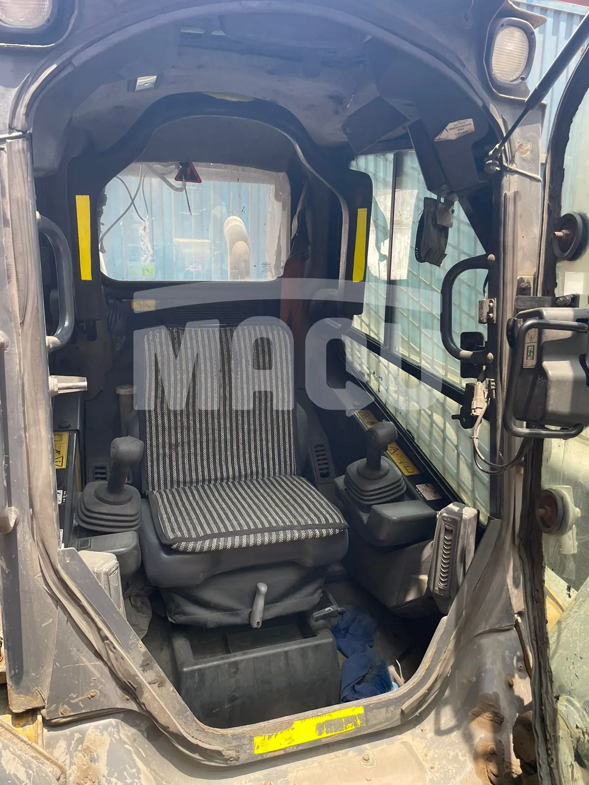 Minicargador JOHN DEERE 324G (2018) - Foto # 7