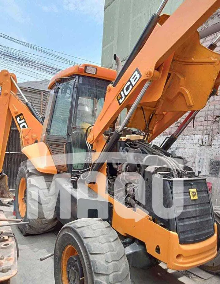 Retroexcavadora JCB 3C PLUS (2012) - Foto # 2