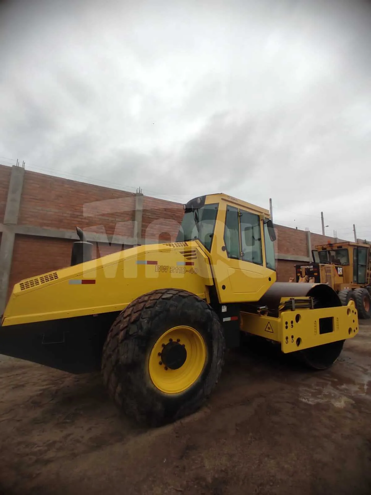 Rodillo BOMAG BW211D-40 (2014) - Foto # 3