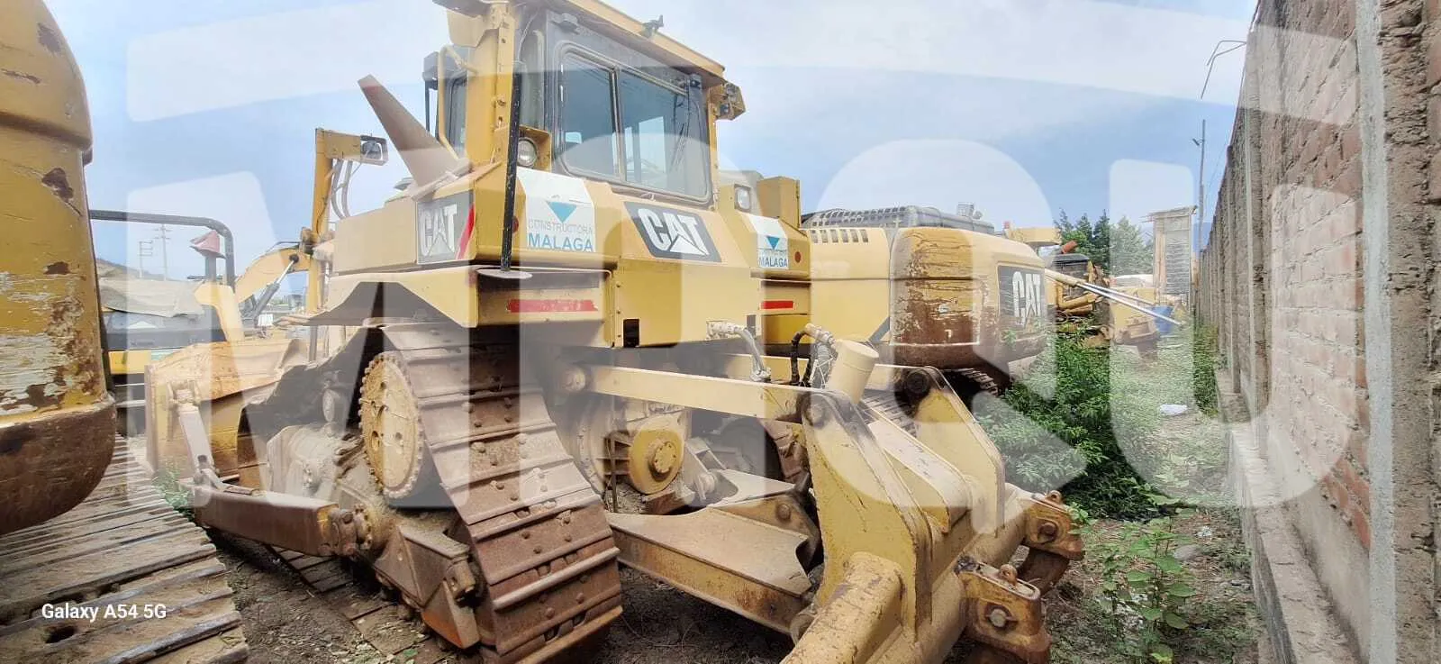 Tractor de oruga CATERPILLAR D6T (2010) - Foto # 4