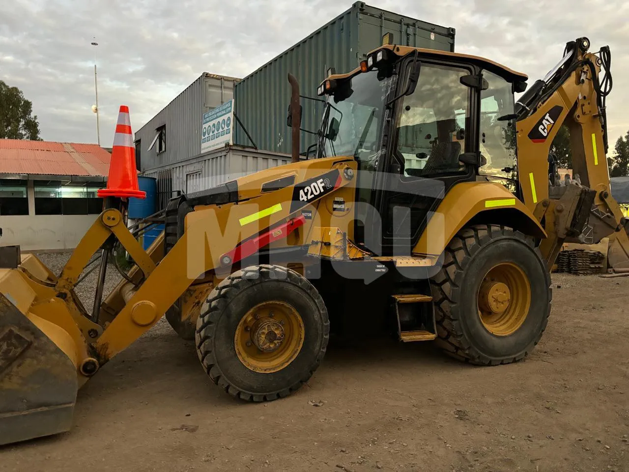 Retroexcavadora CATERPILLAR 420F2 (2019) - Foto # 2
