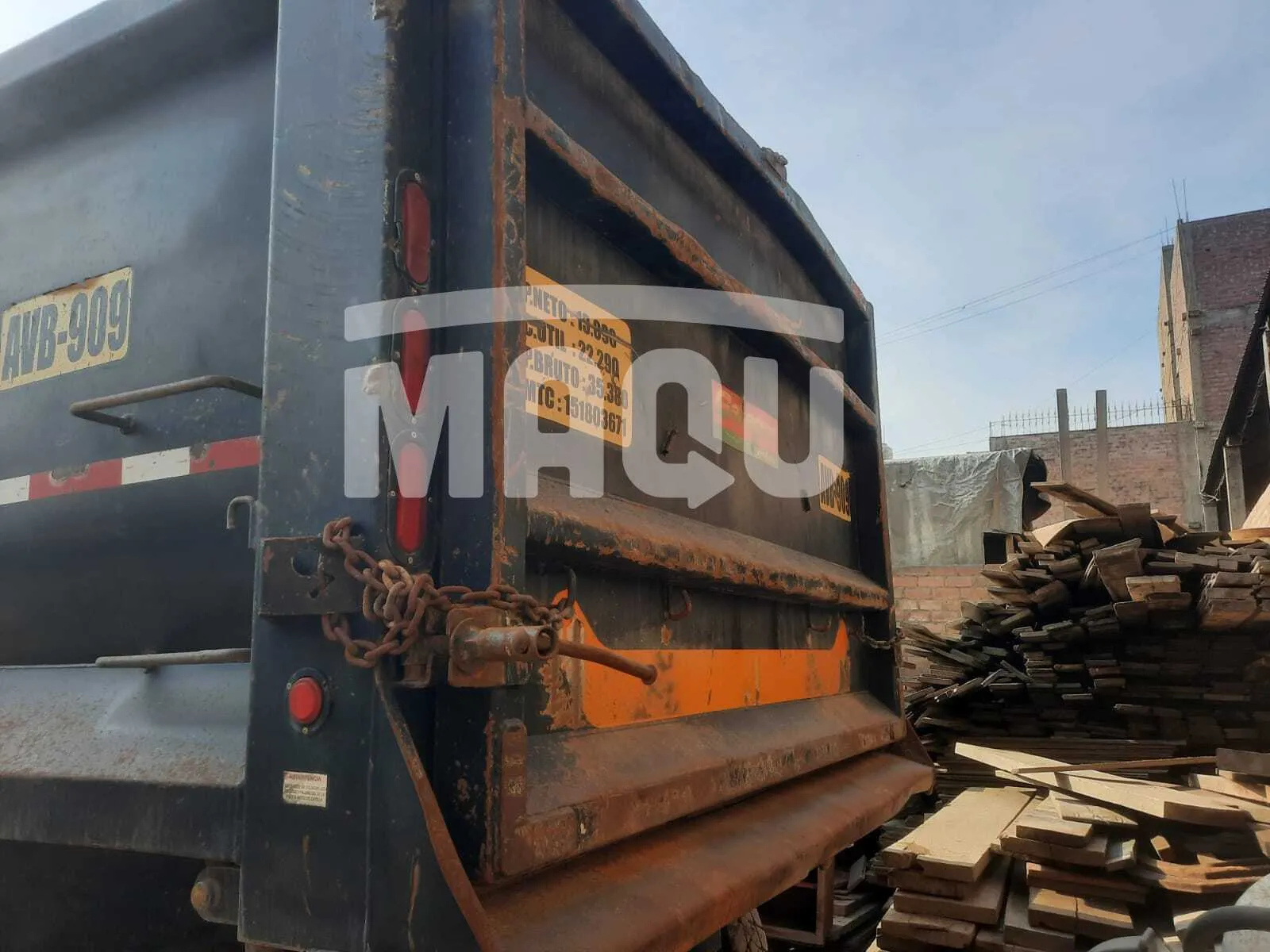 Volquete INTERNATIONAL 5600I 6X4 (2014)