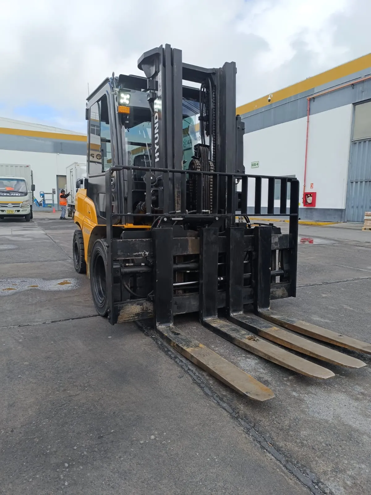 Montacargas HYUNDAI 50DA-9-AN01 (2020) - Foto # 6