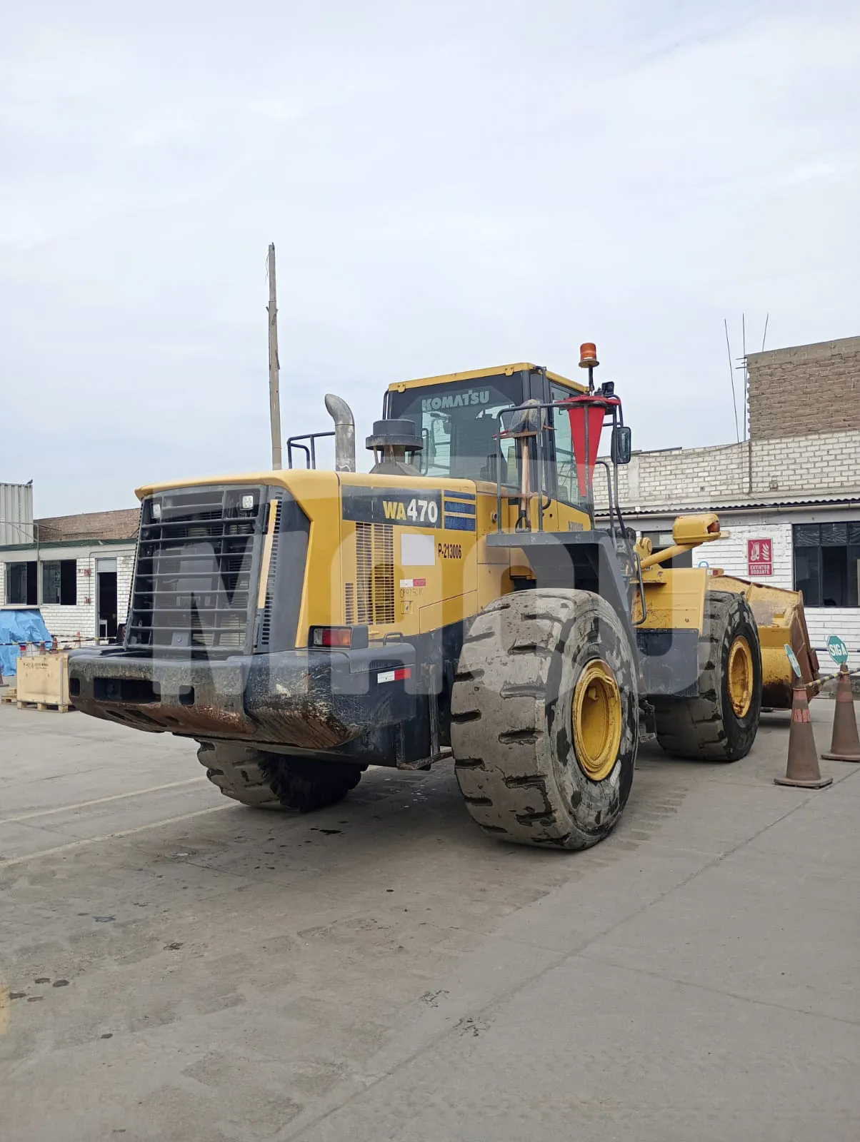 Cargador frontal KOMATSU WA470-6 (2012)