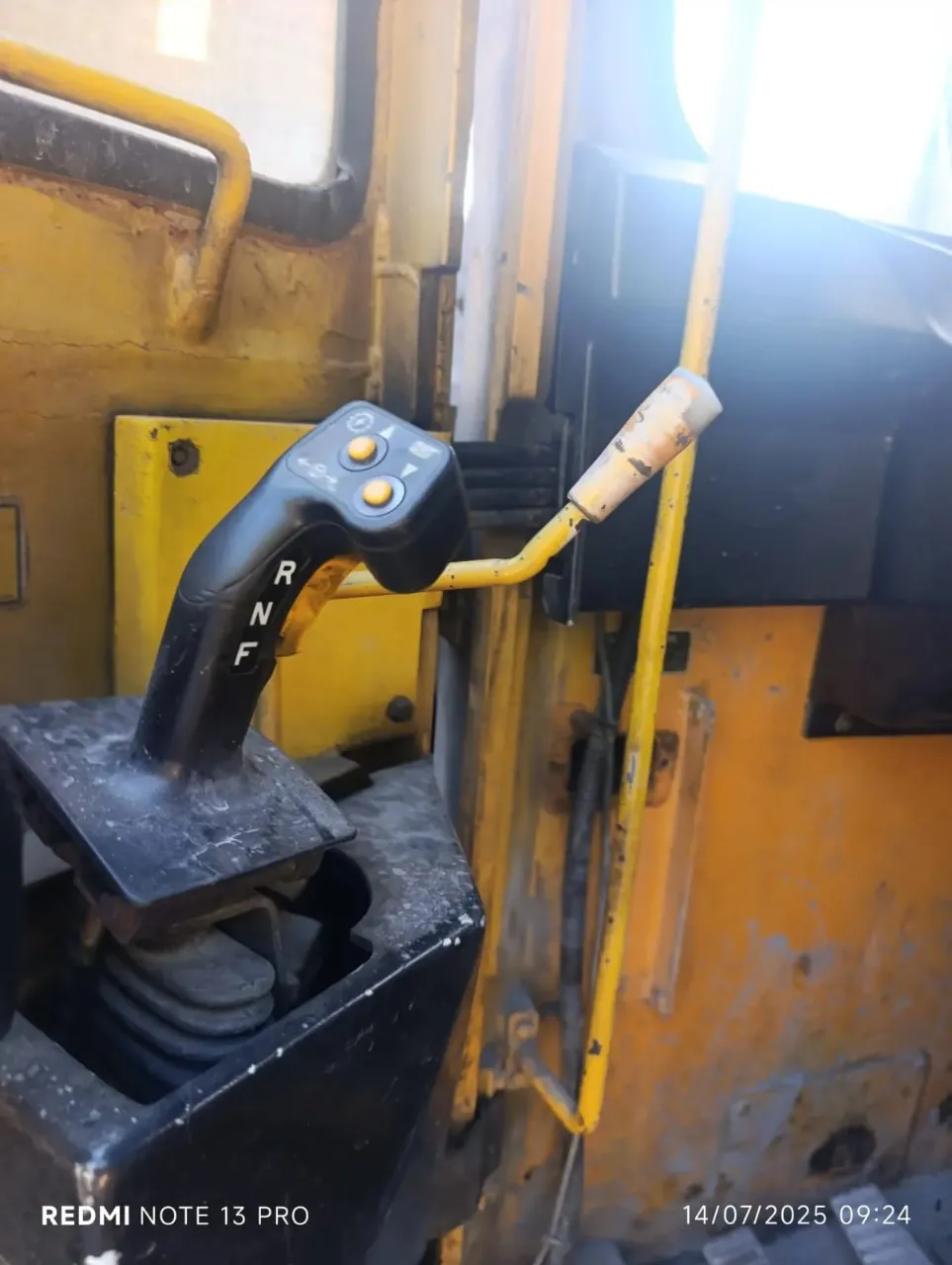 Cargador de bajo perfil CATERPILLAR LHDR1600G (2011) - Foto # 2