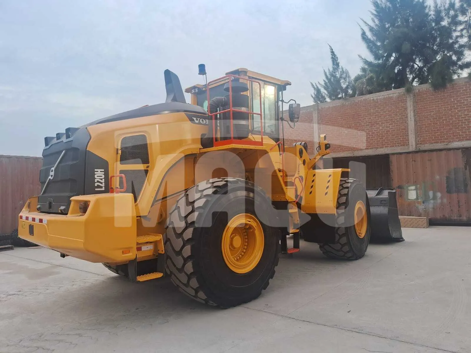 Cargador frontal VOLVO L220H (2021) - Foto # 3