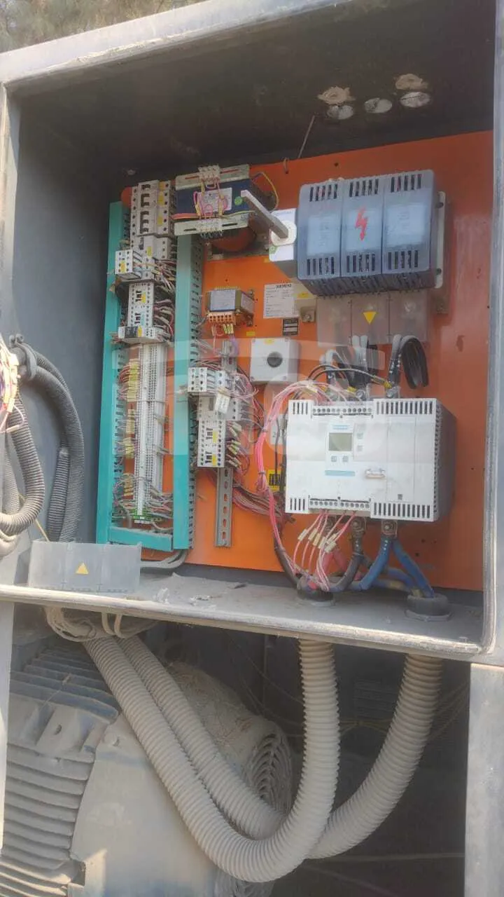 Compresora de aire ATLAS COPCO GA132 (2014) - Foto # 3