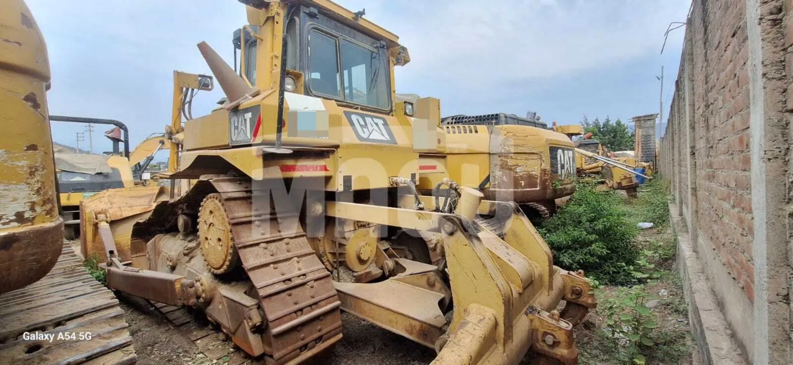 Tractor de oruga CATERPILLAR D6T (2010) - Foto # 3