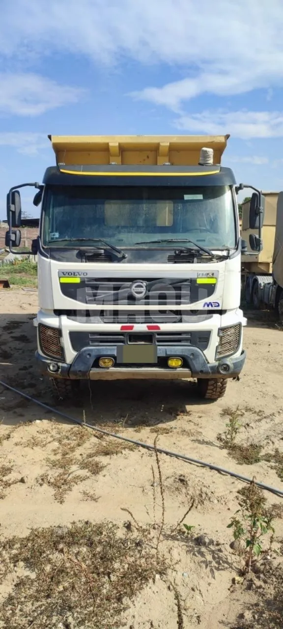 Volquete VOLVO FMX 8X4 (2014) - Foto # 2