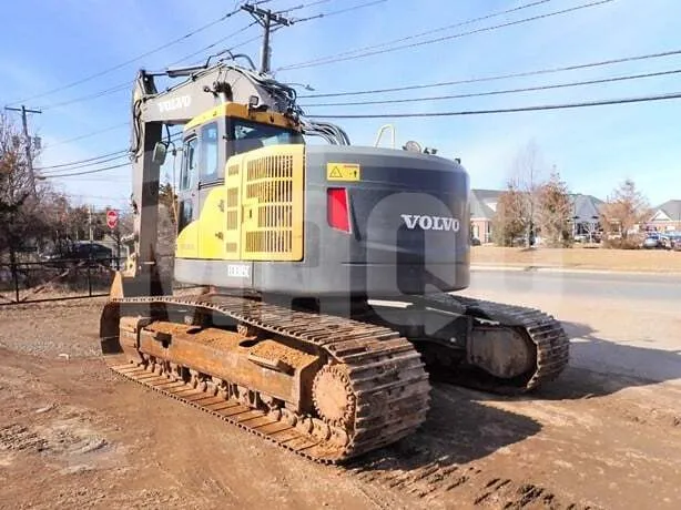 Excavadora VOLVO ECR305CL (2016) - Foto # 2