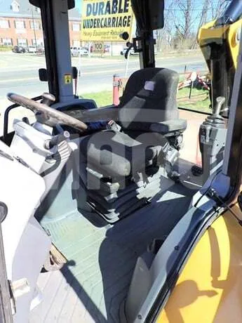 Retroexcavadora CATERPILLAR 416F2 (2015)