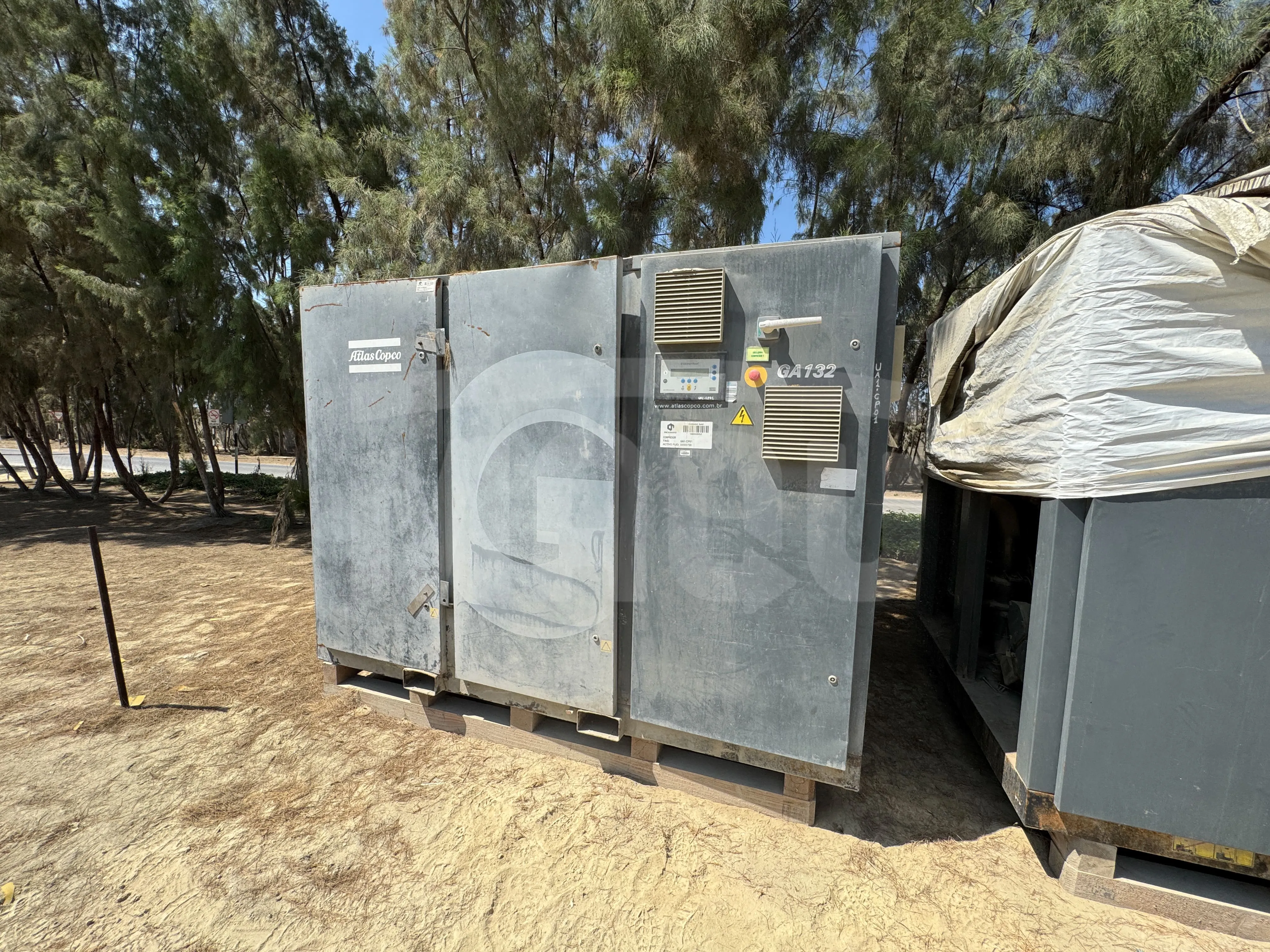 Compresora de aire ATLAS COPCO GA132 (2014) - Foto # 9