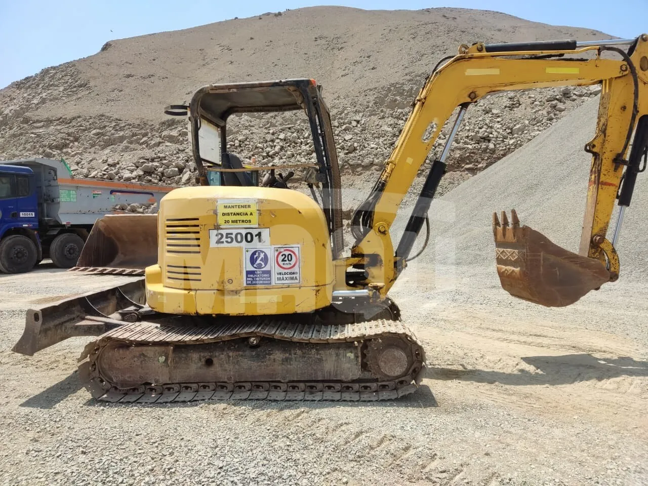 Miniexcavadora CATERPILLAR 305E2 CR (2015)