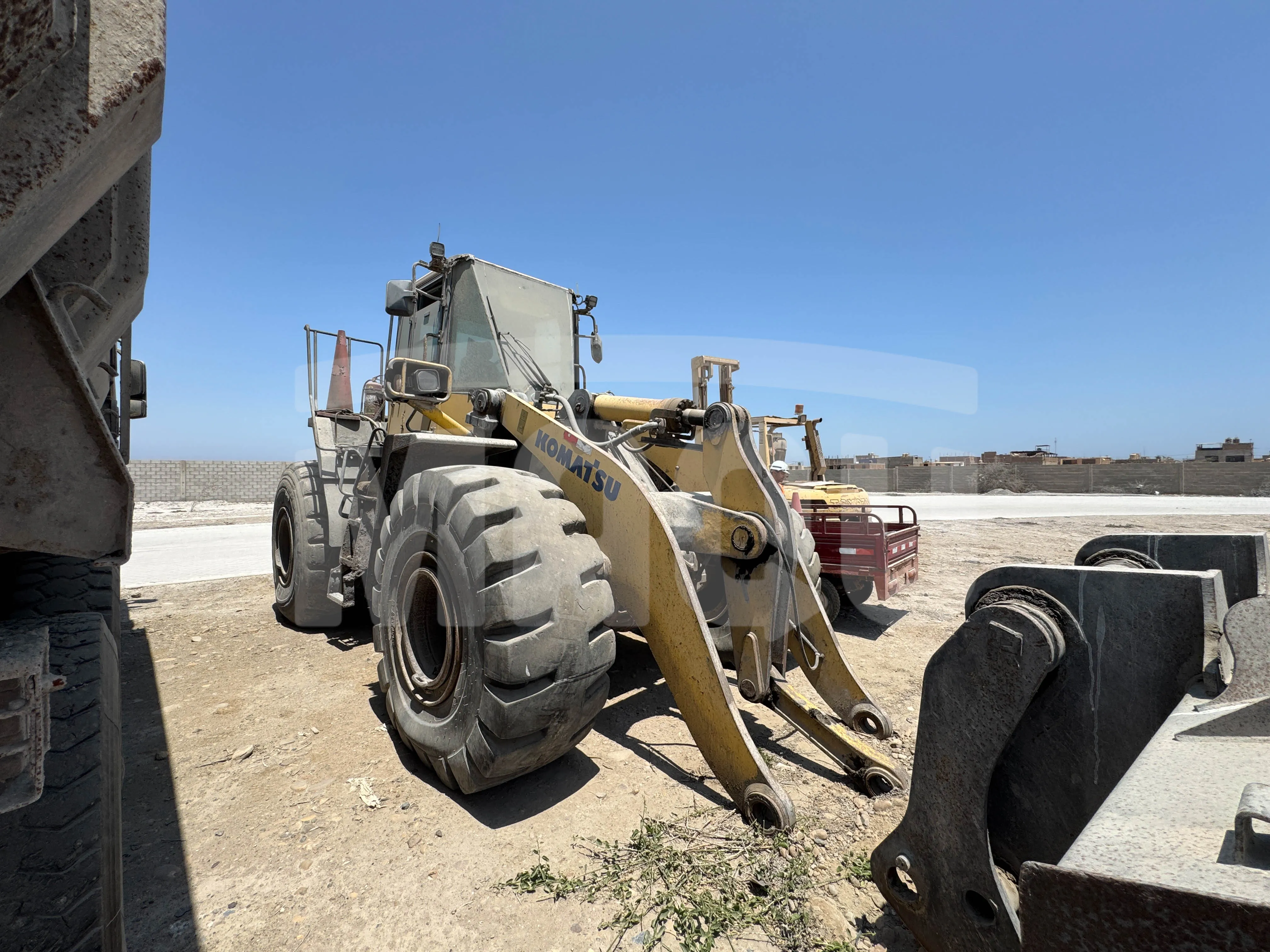 Cargador frontal KOMATSU WA470-6A (2011) - Foto # 3