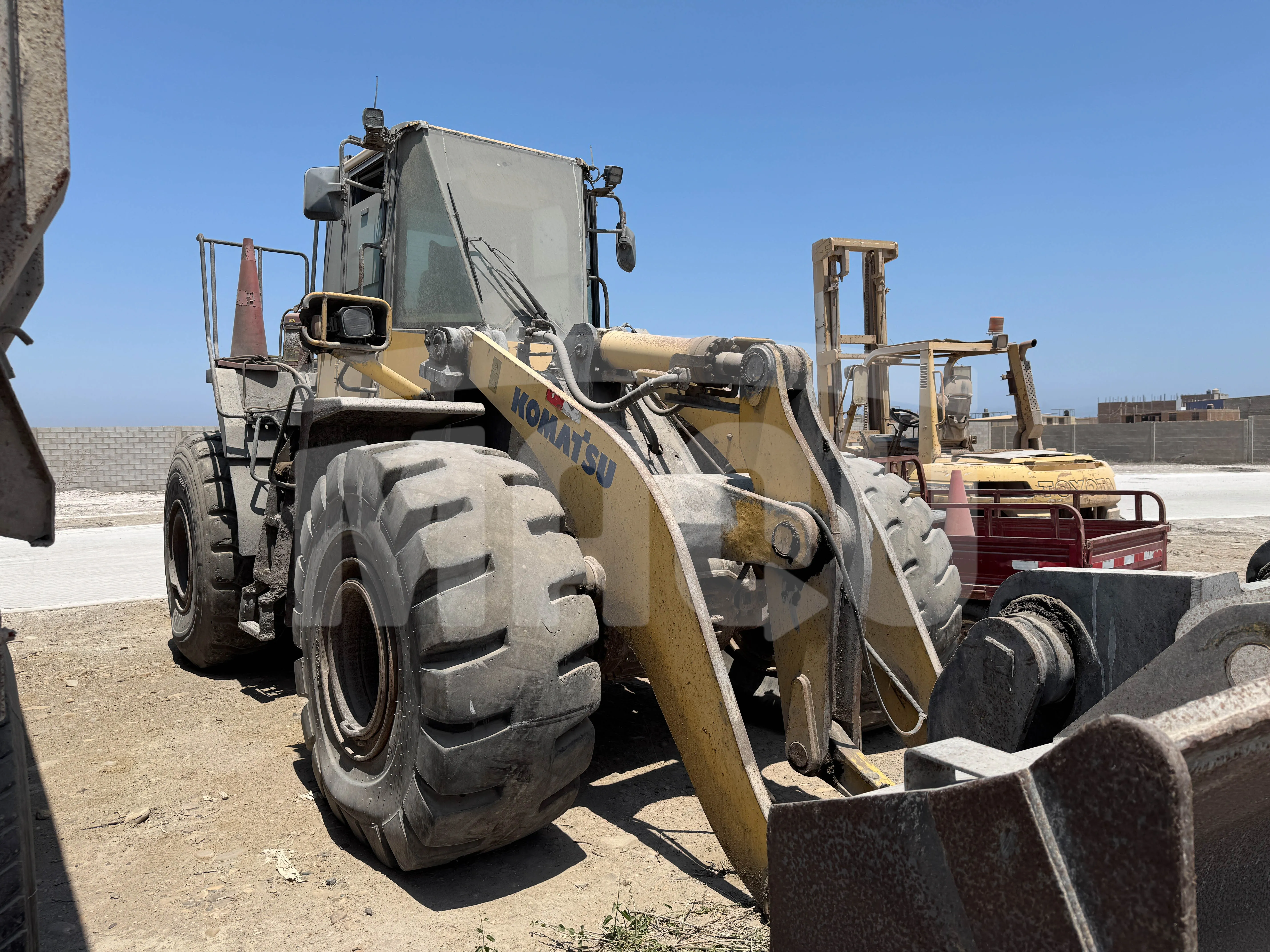 Cargador frontal KOMATSU WA470-6A (2011) - Foto # 5