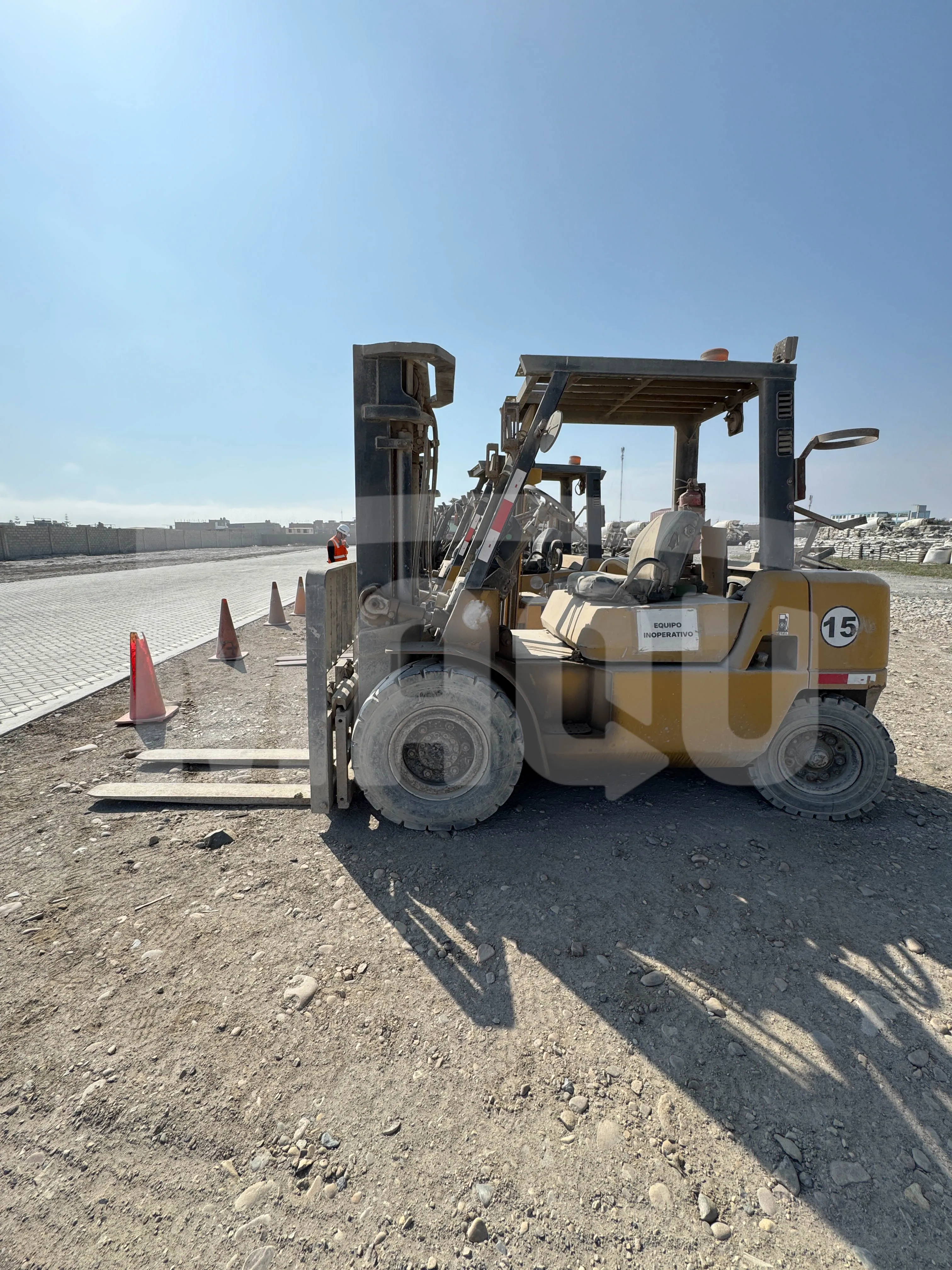 Montacargas CATERPILLAR DP40KD (2010) - Foto # 4