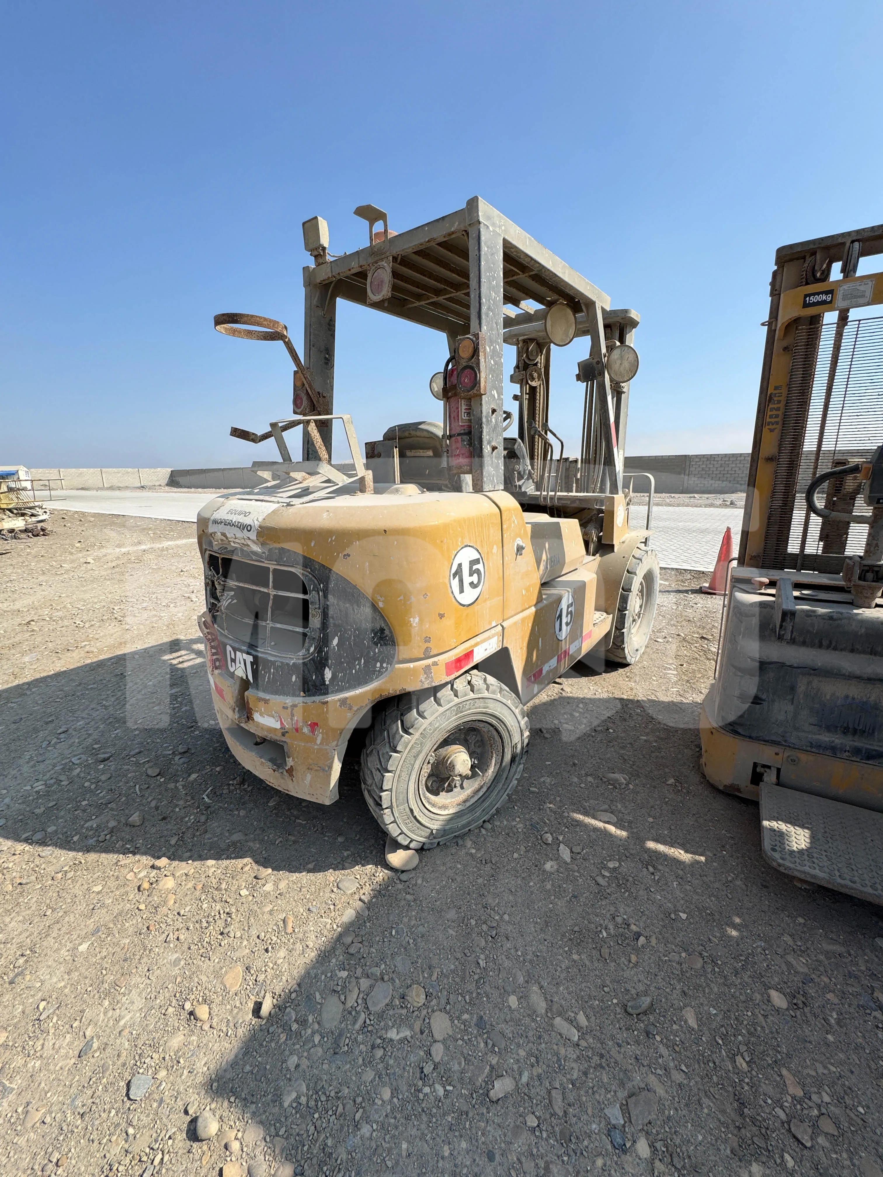 Montacargas CATERPILLAR DP40KD (2010) - Foto # 5