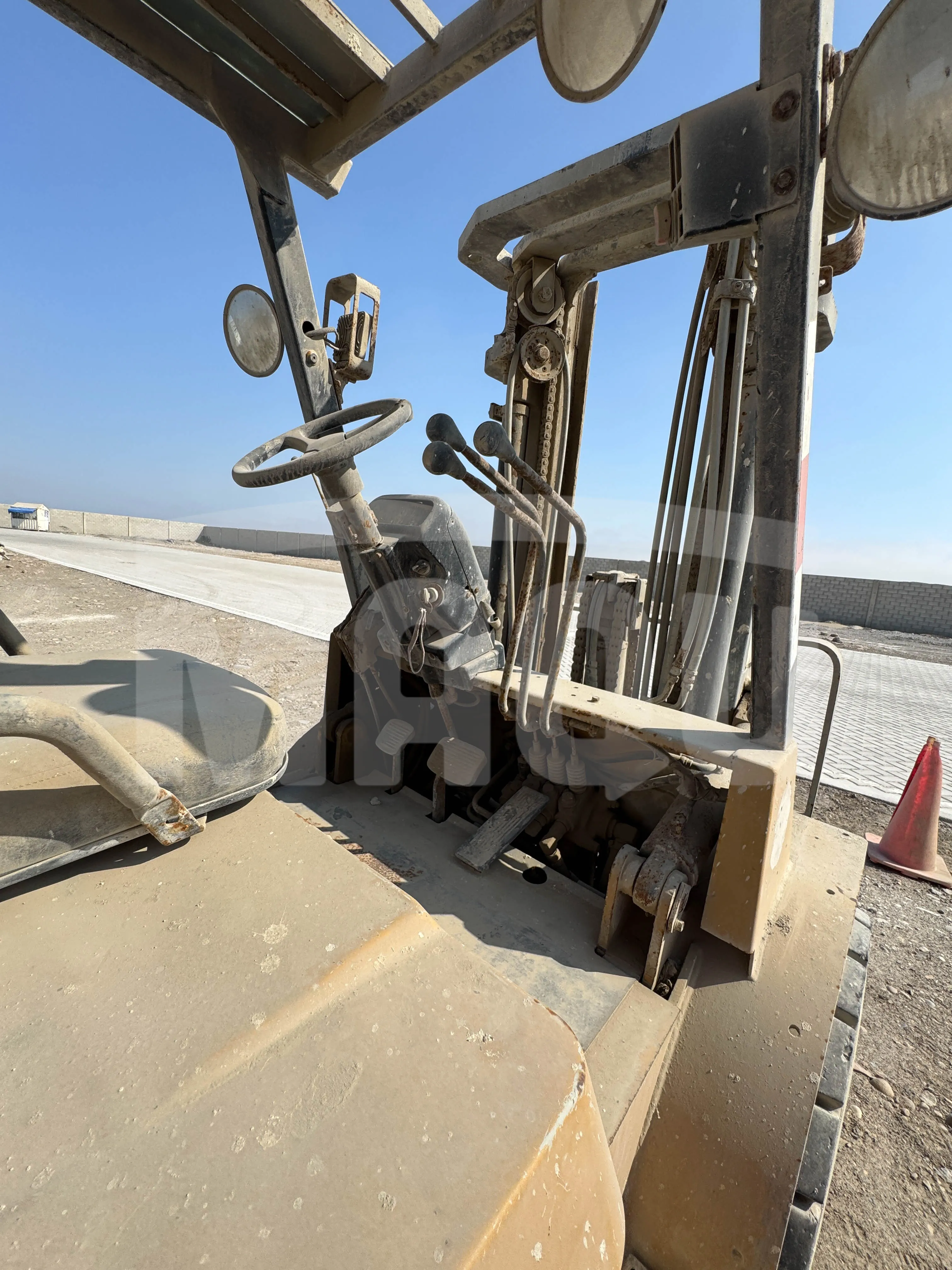 Montacargas CATERPILLAR DP40KD (2010) - Foto # 7
