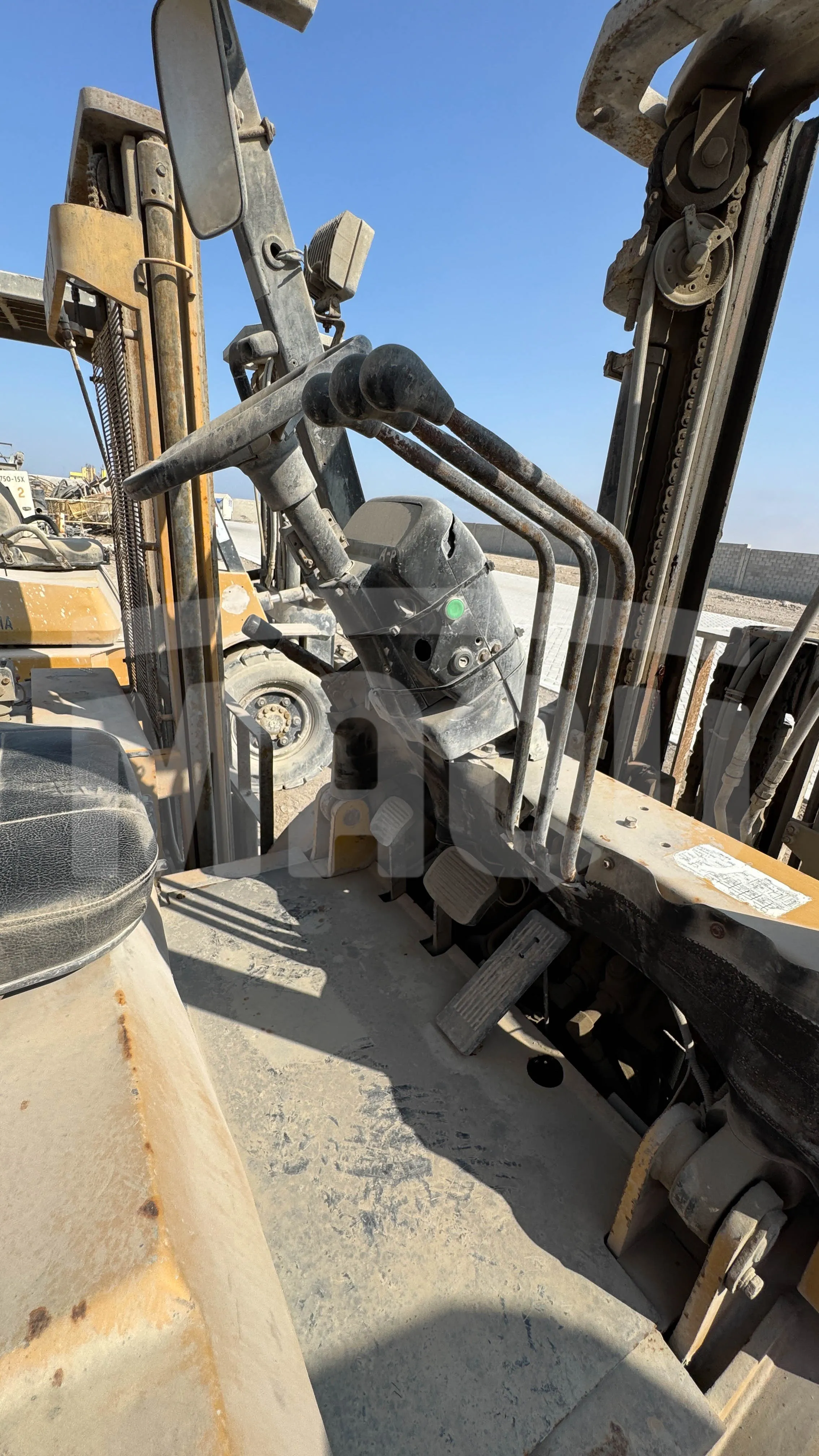 Montacargas CATERPILLAR DP40KL (2009) - Foto # 7