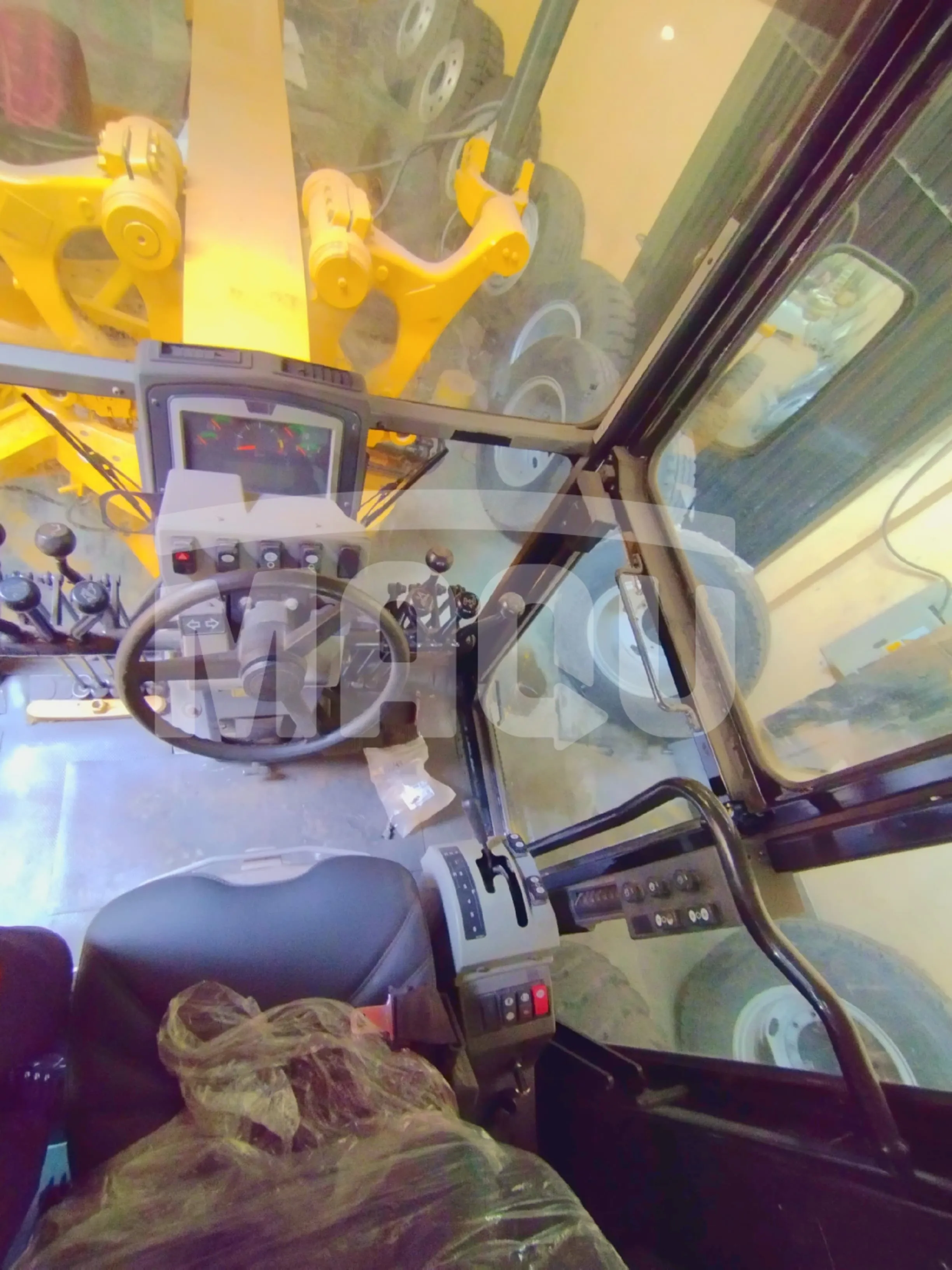 Motoniveladoras CATERPILLAR 140GC (2020) - Foto # 3