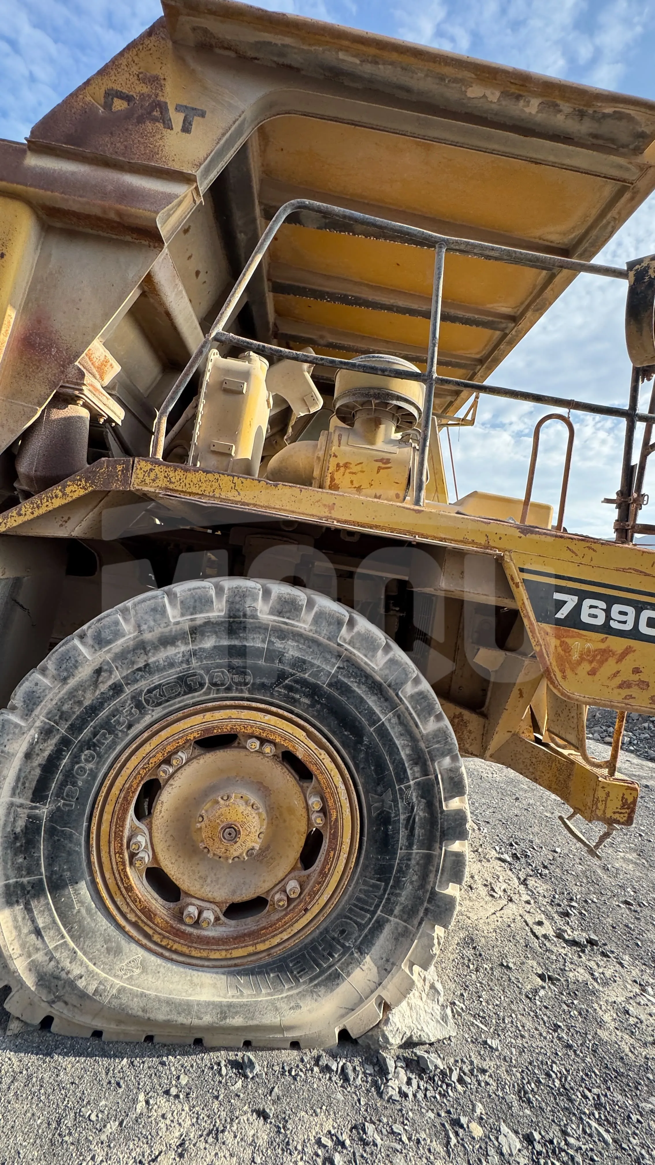 Volquete CATERPILLAR 769C (1990) - Foto # 8