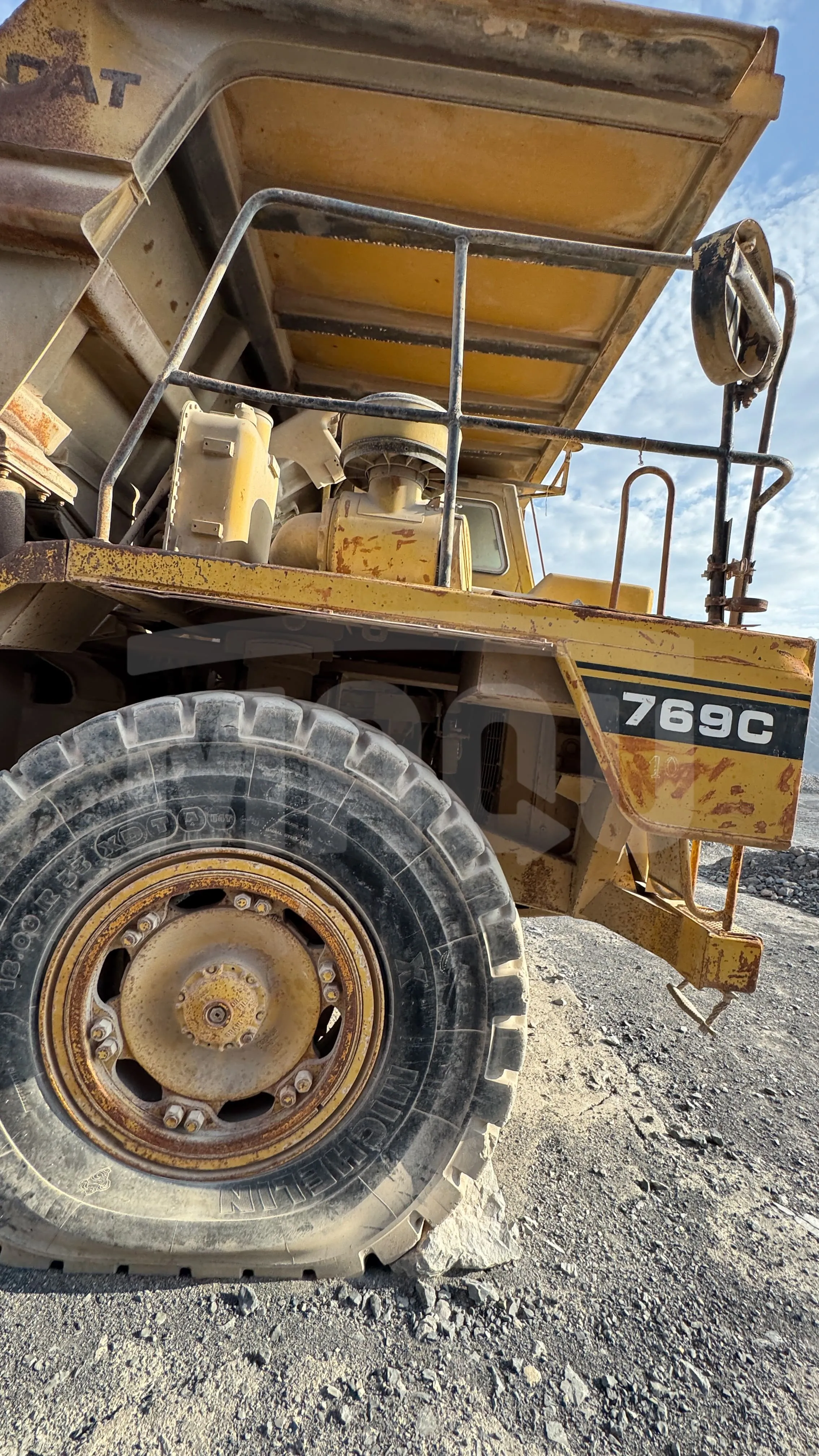 Volquete CATERPILLAR 769C (1990) - Foto # 9