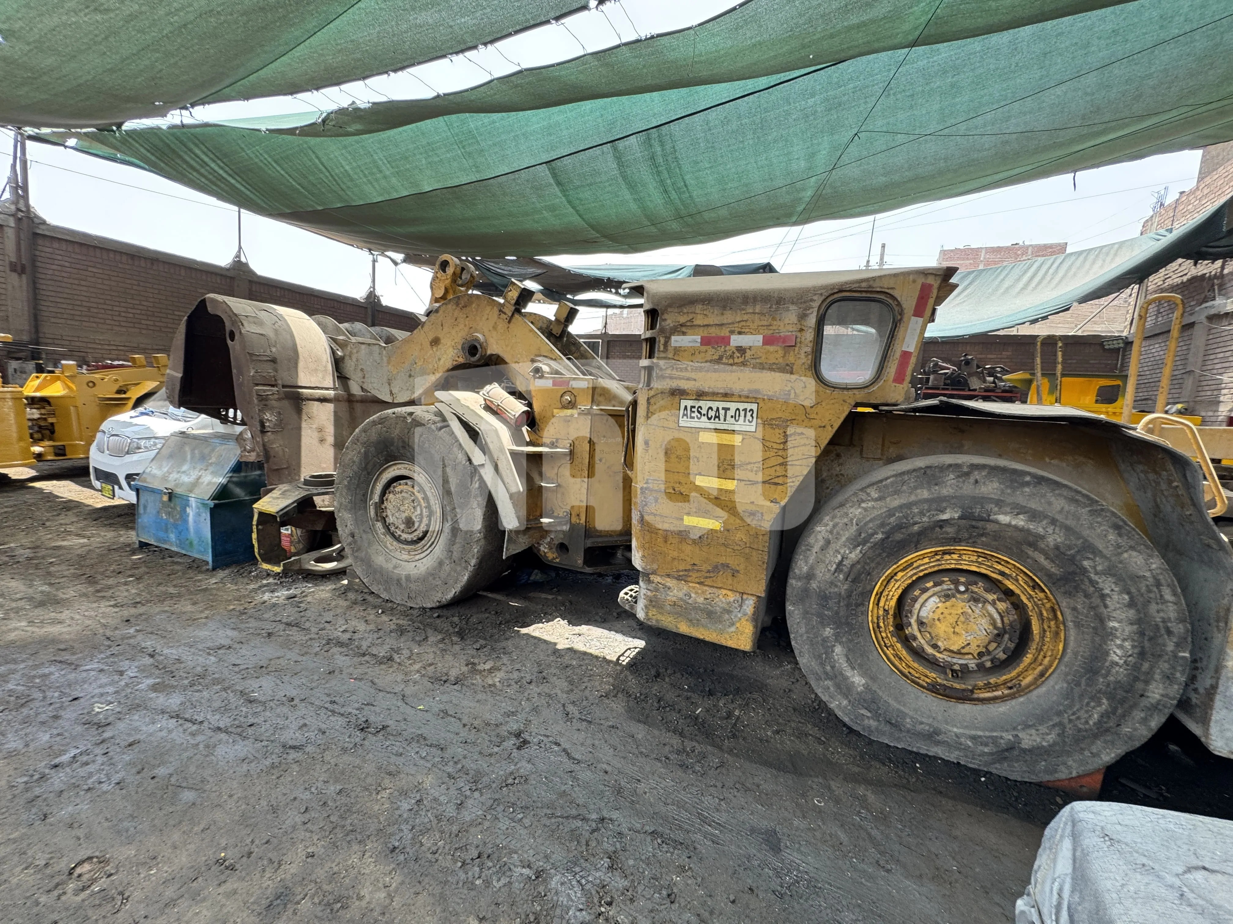 Cargador de bajo perfil CATERPILLAR R1600G (2013)