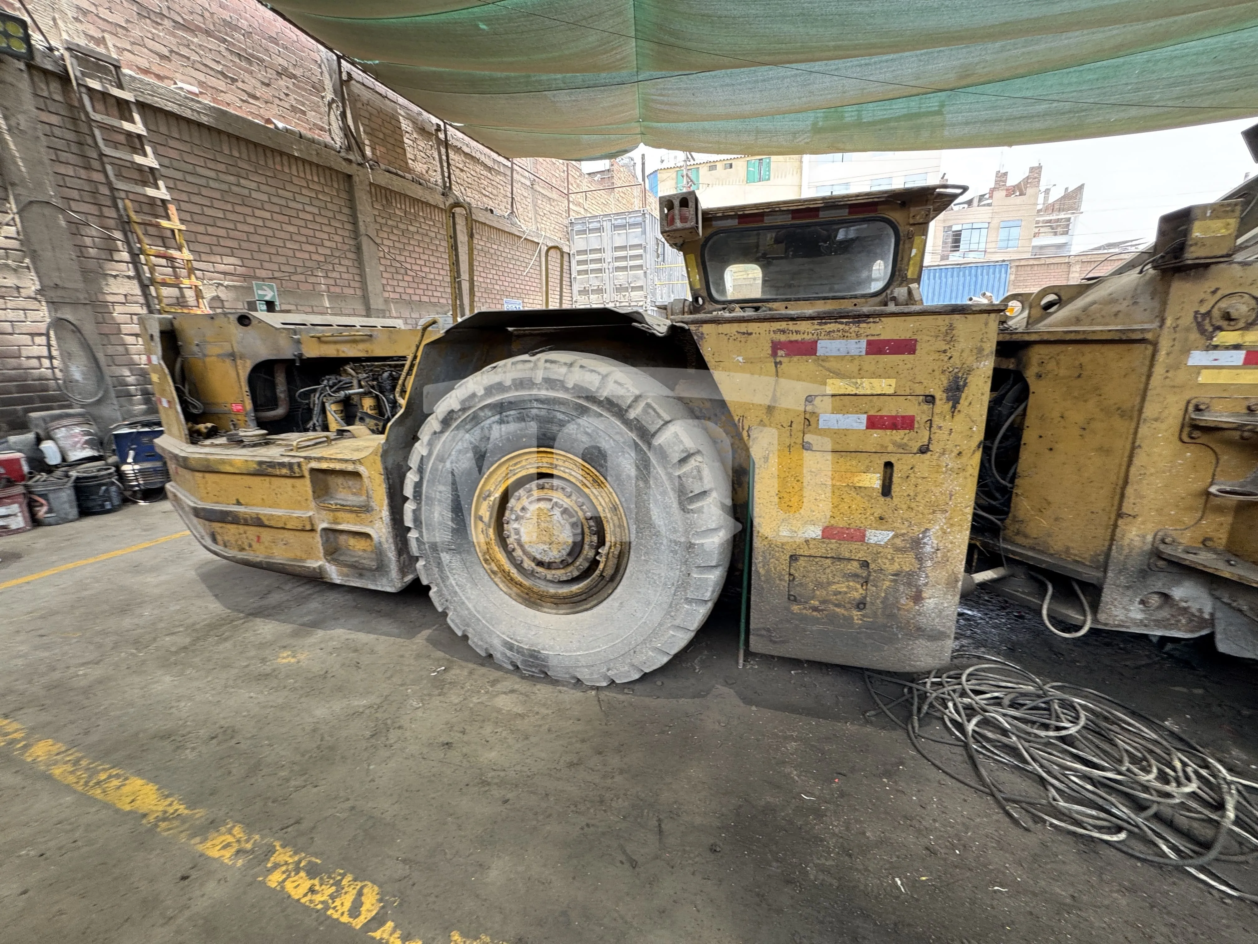 Cargador de bajo perfil CATERPILLAR R1600G (2013) - Foto # 8