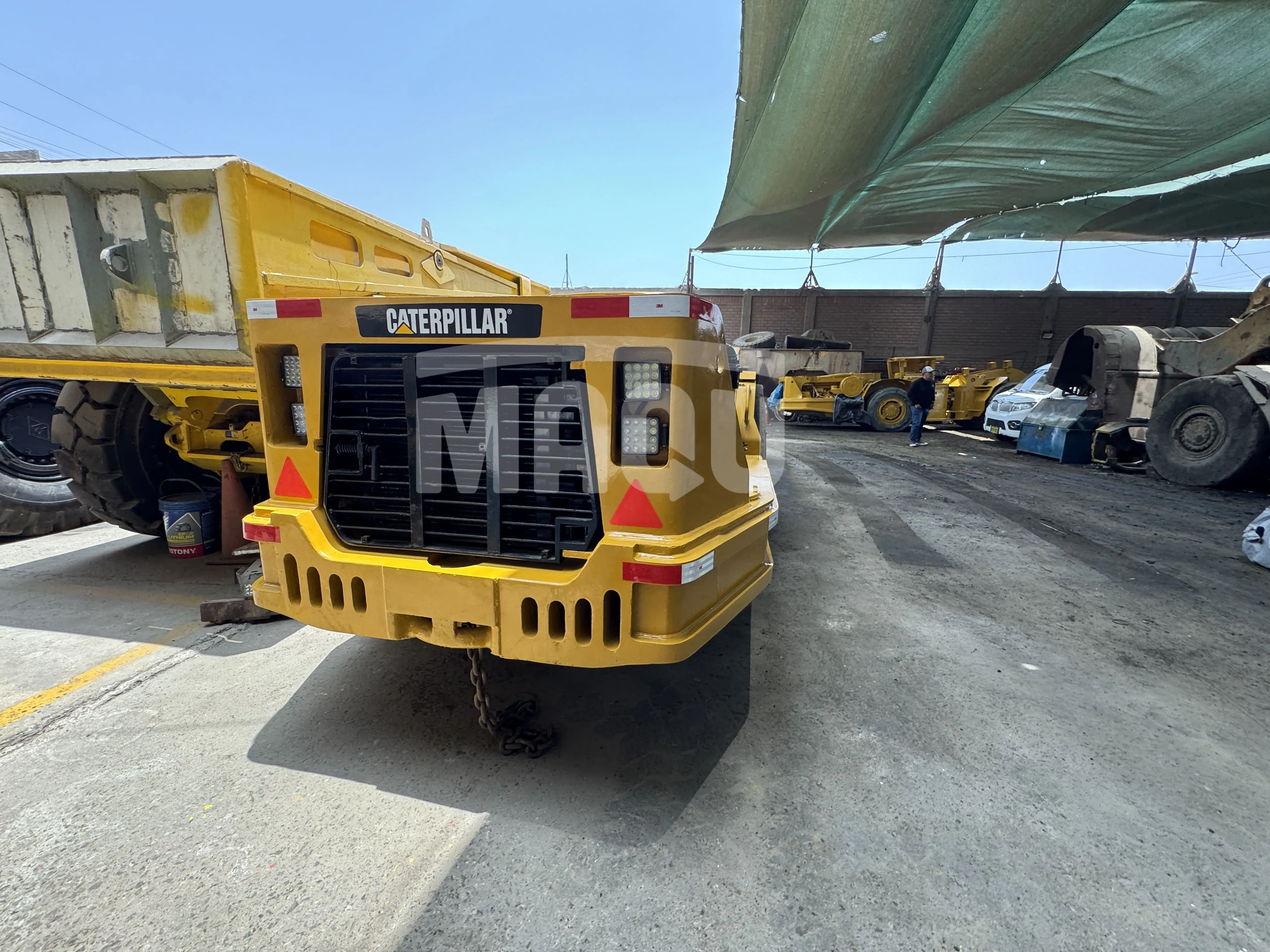 Cargador de bajo perfil CATERPILLAR R1300G (2011) - Foto # 2