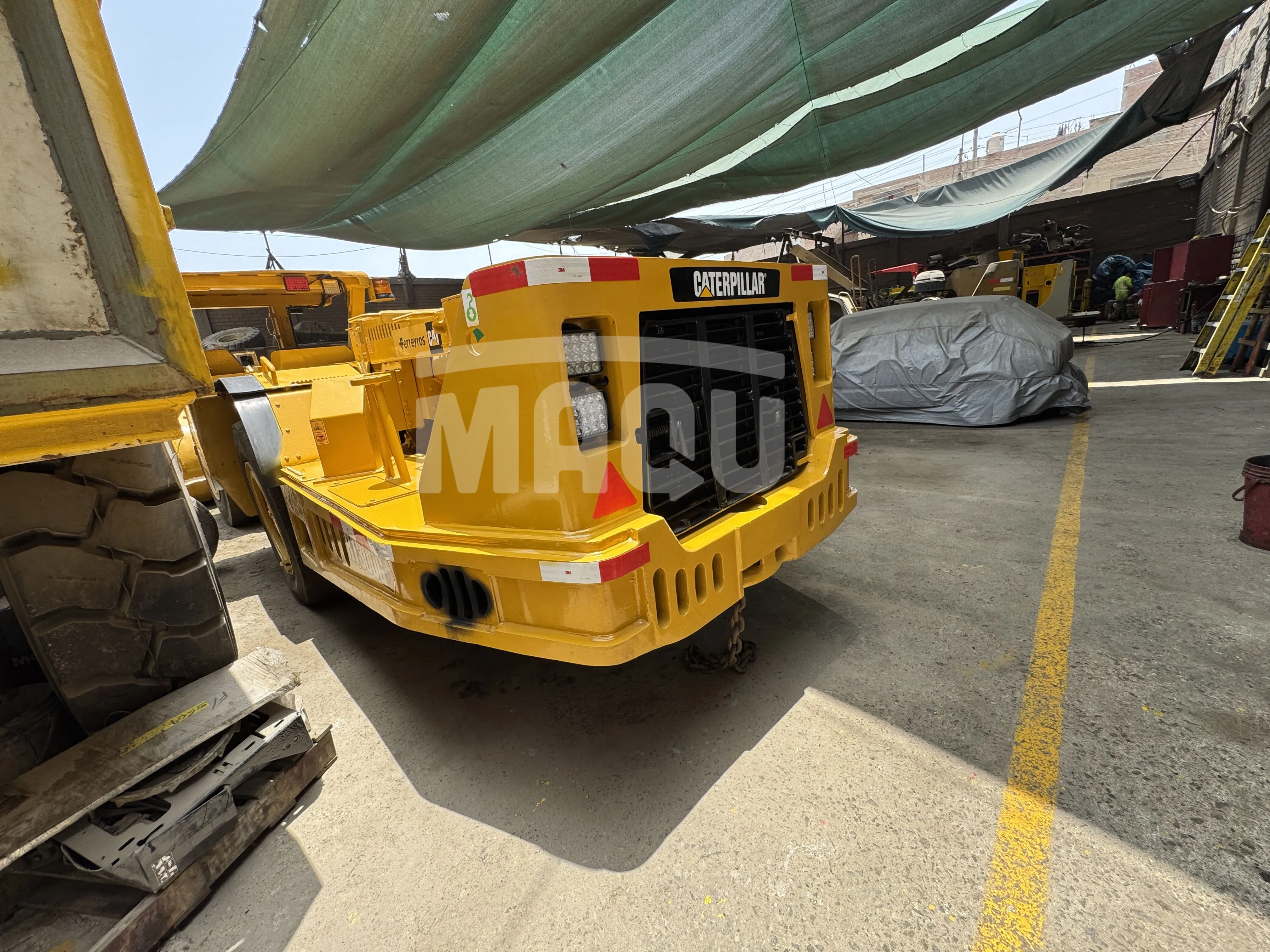 Cargador de bajo perfil CATERPILLAR R1300G (2011) - Foto # 3