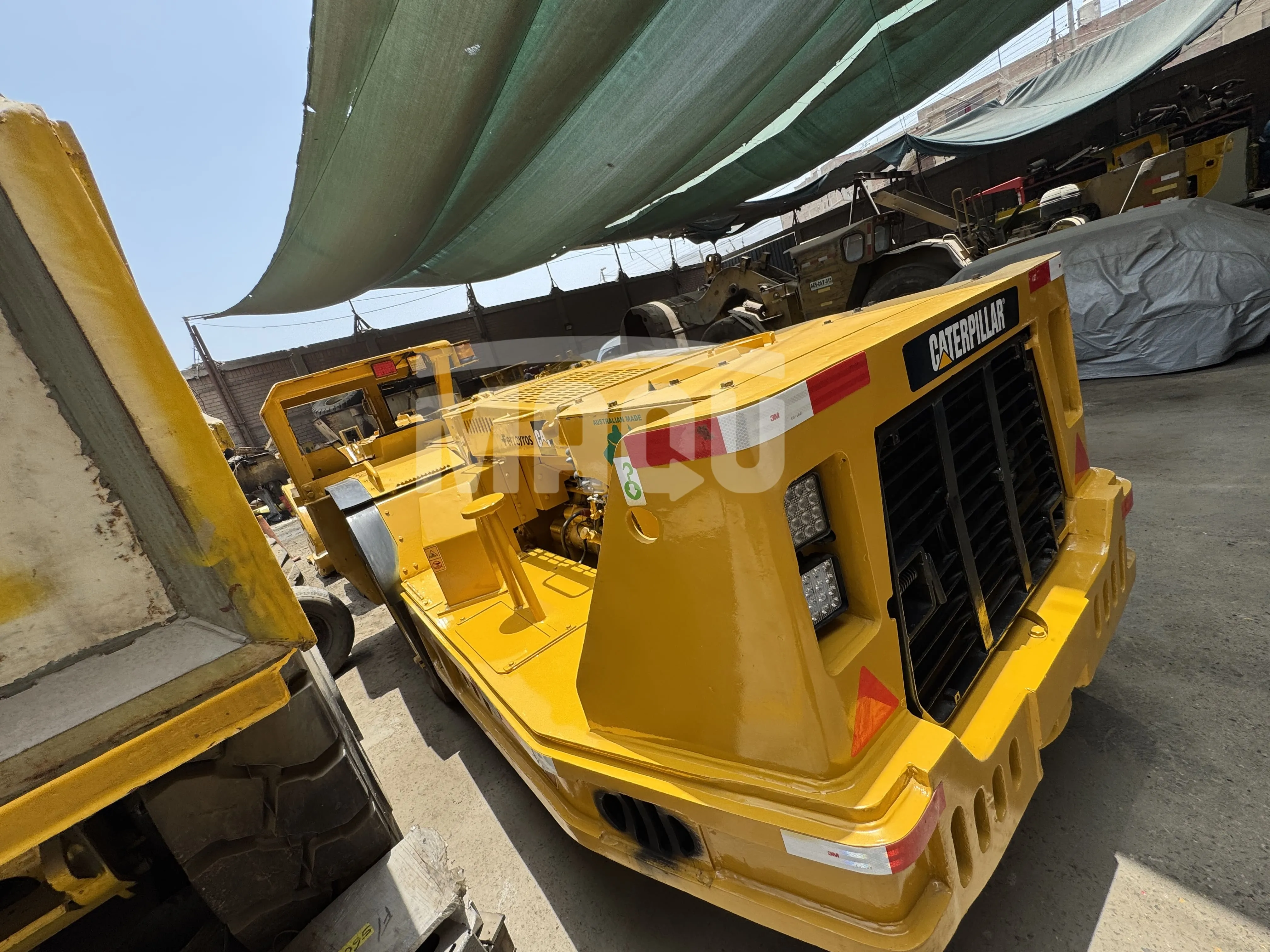 Cargador de bajo perfil CATERPILLAR R1300G (2011) - Foto # 5