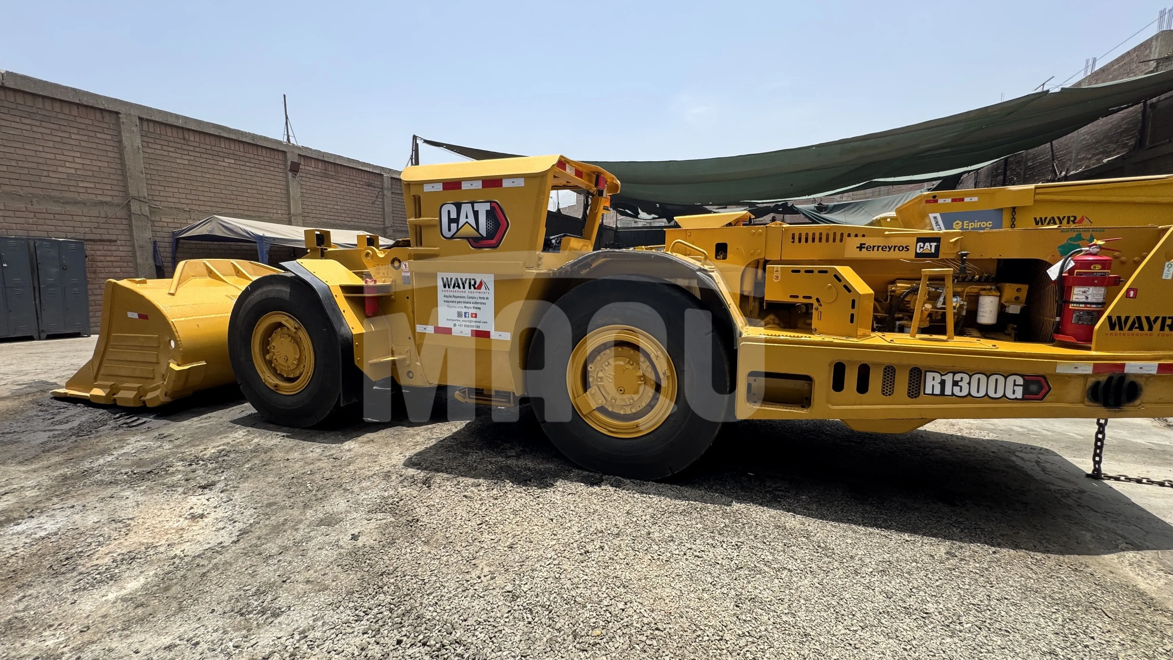 Cargador de bajo perfil CATERPILLAR R1300G (2013) - Foto # 2