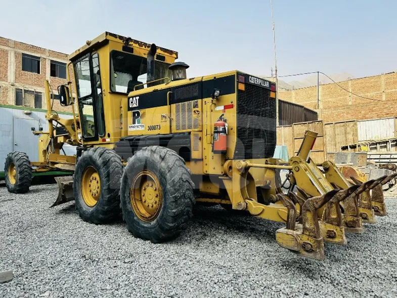 Motoniveladoras CATERPILLAR 140H (2007)