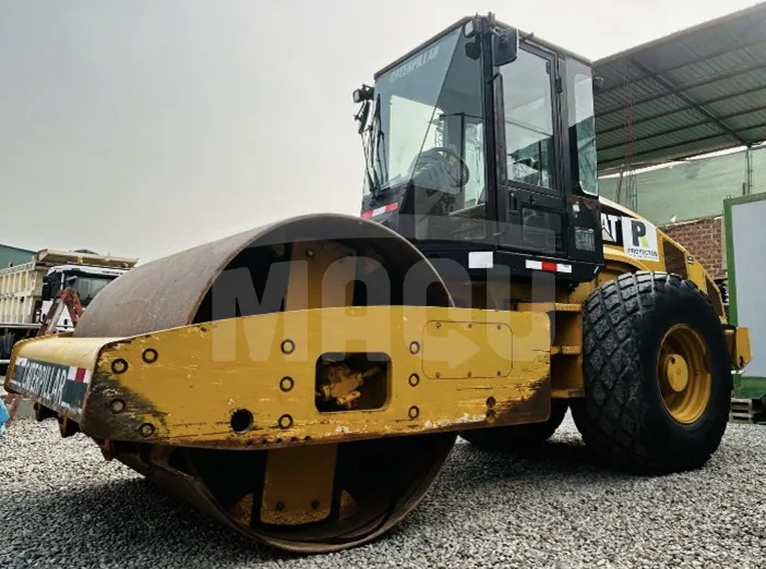 Rodillo CATERPILLAR CS56 (2010) - Foto # 2