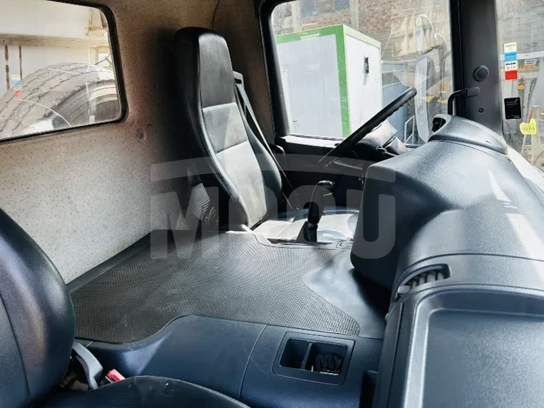 Volquete SCANIA P460 B6X4 (2013) - Foto # 4