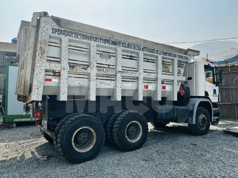 Volquete SCANIA P460 B6X4 (2013) - Foto # 2