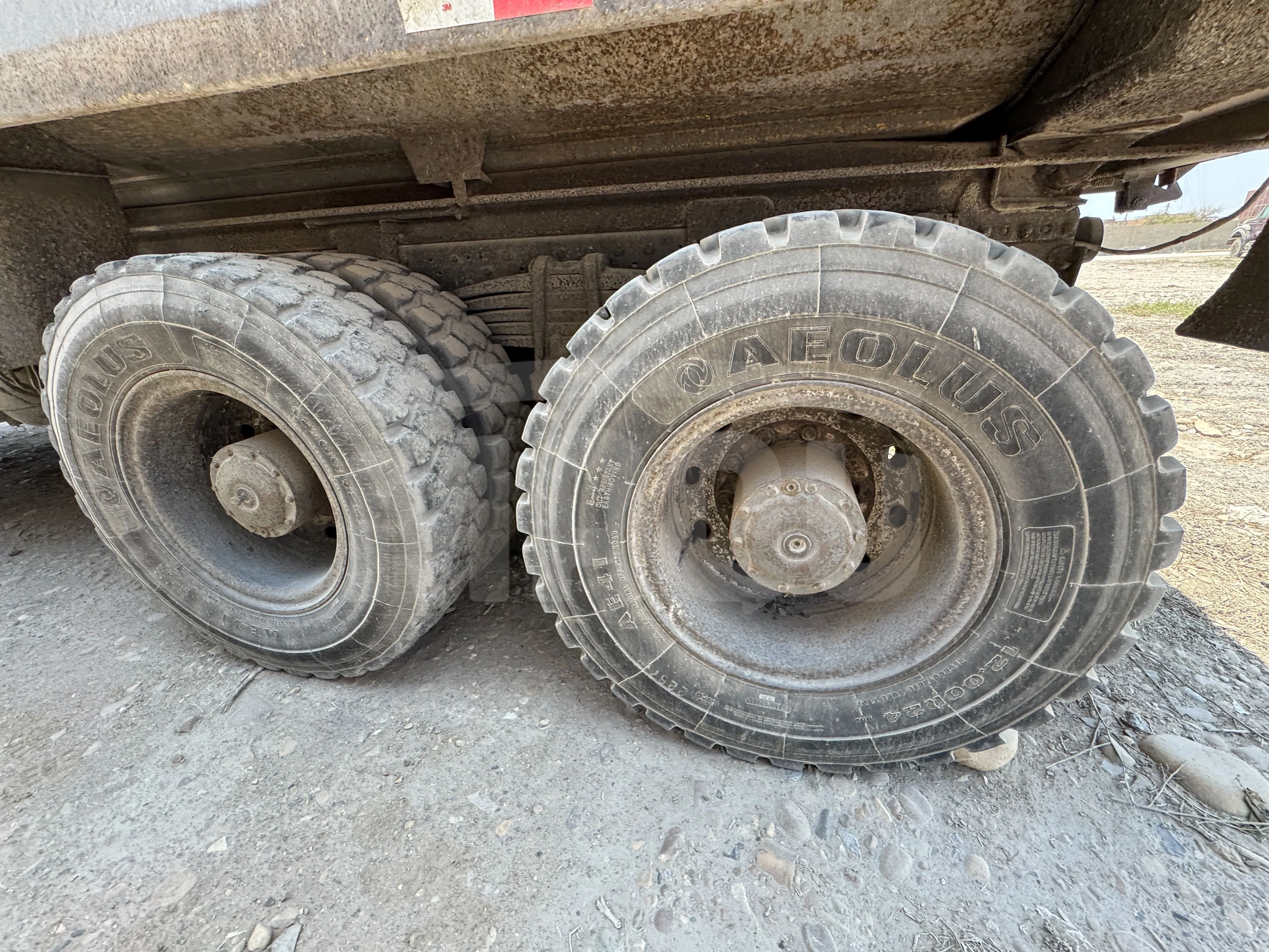 Volquete MERCEDES BENZ ACTROS 3343 K (2011) - Foto # 6