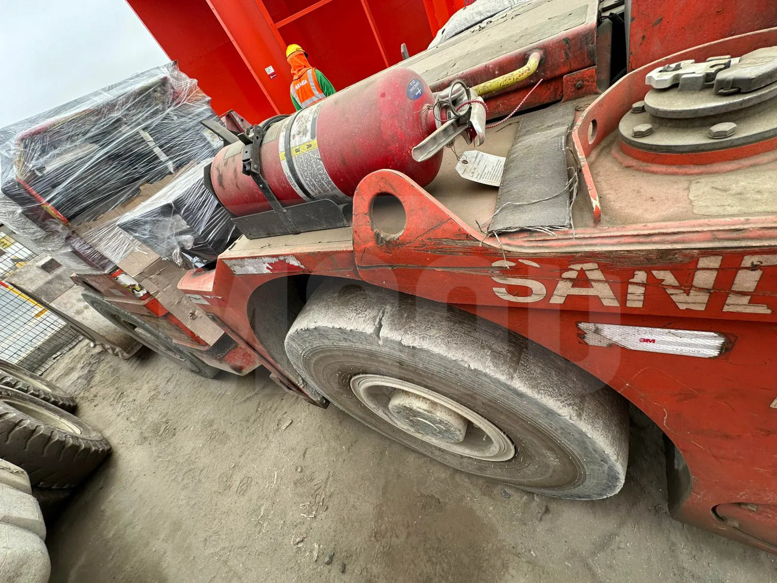 Cargador de bajo perfil SANDVIK LH203 (2000) - Foto # 6
