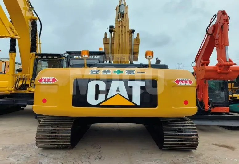 Excavadora sobre orugas CATERPILLAR 320D (2024) - Foto # 2