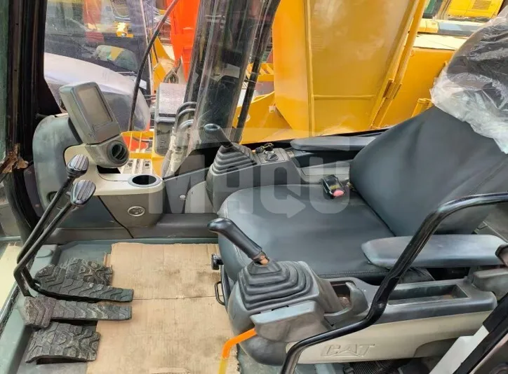 Excavadora sobre orugas CATERPILLAR 320D (2024) - Foto # 5