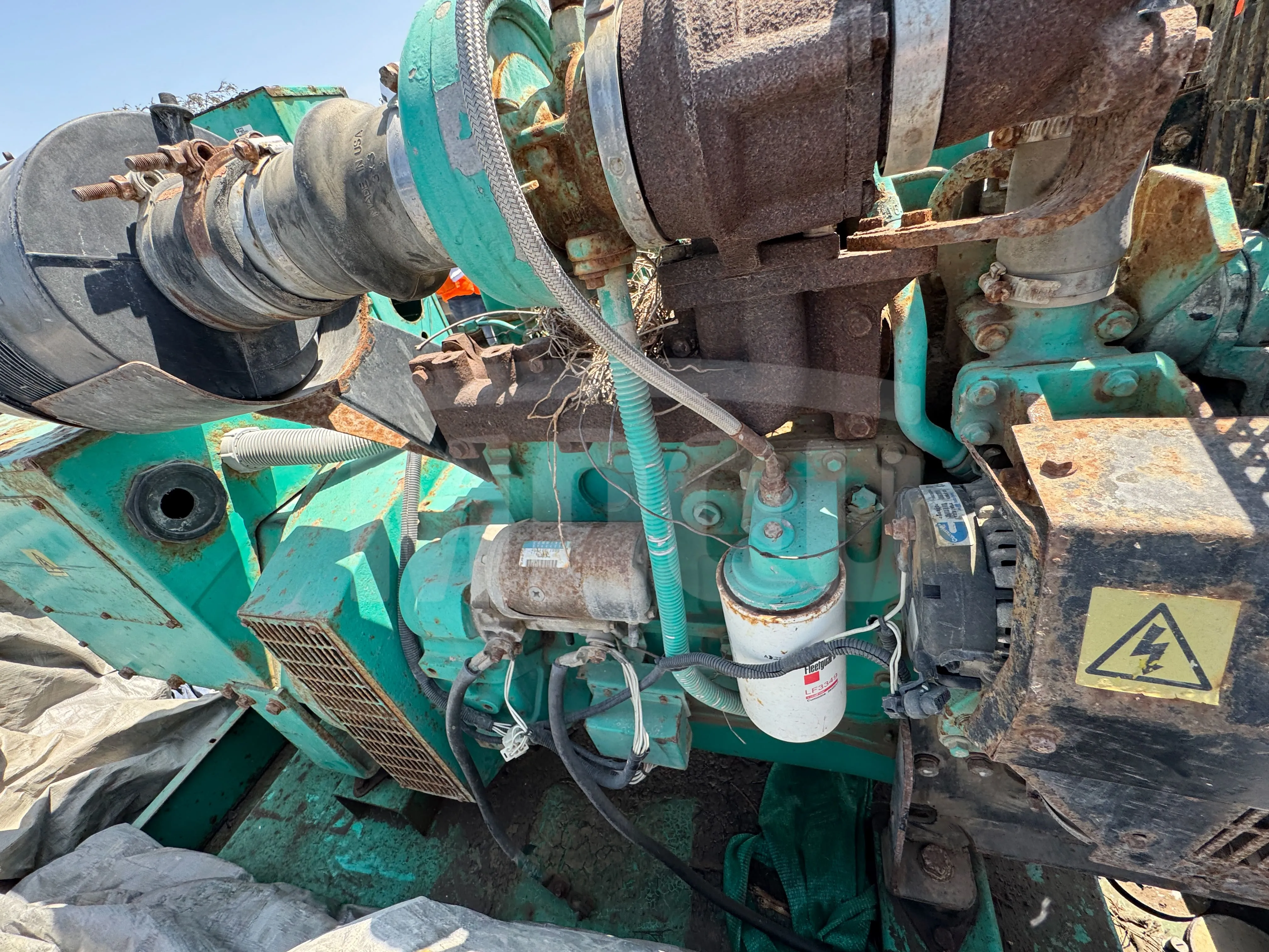 Grupo electrógeno CUMMINS C80 (2010) - Foto # 2