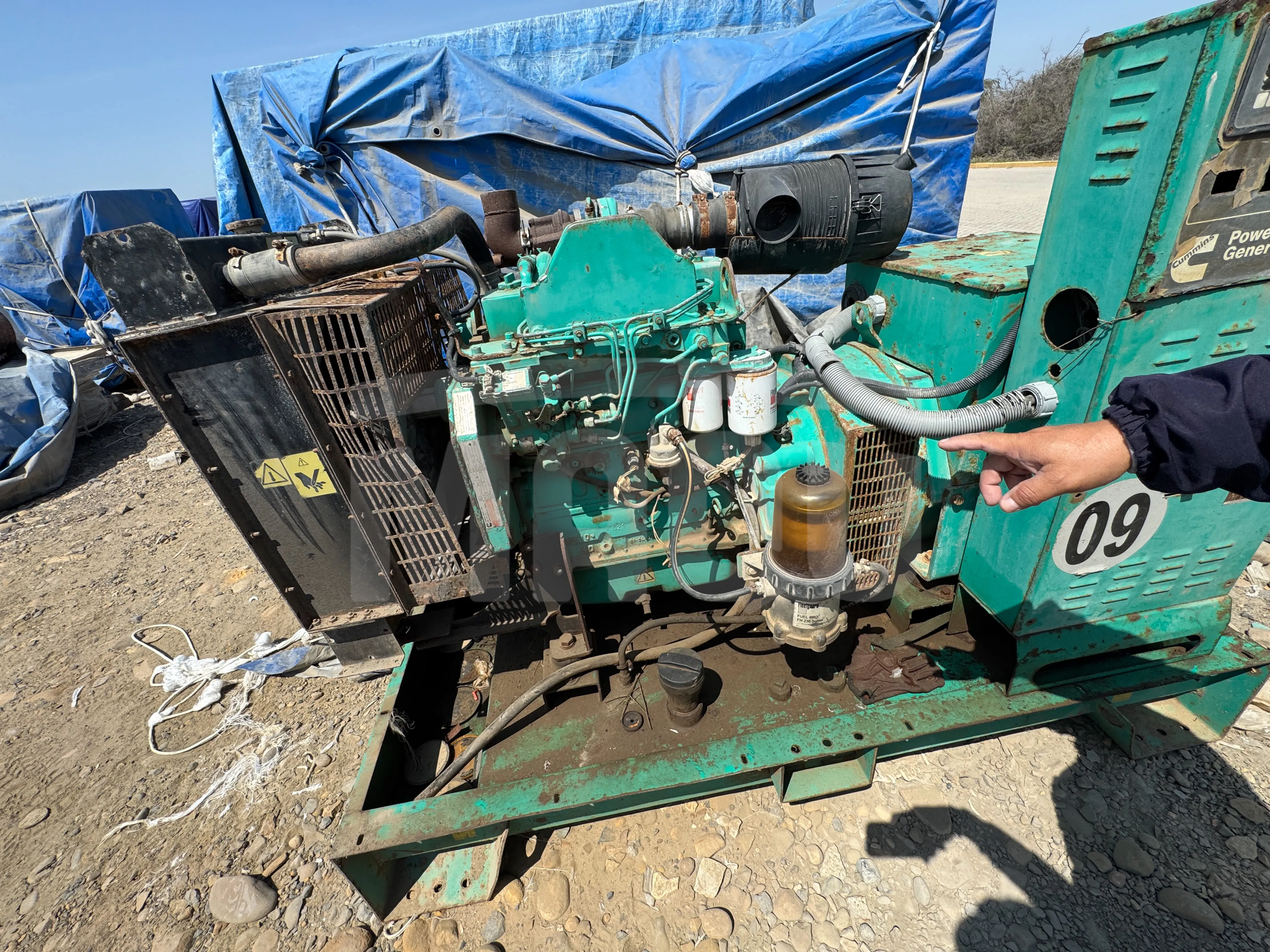 Grupo electrógeno CUMMINS C80 (2010)