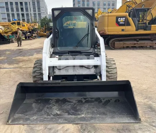 Minicargador BOBCAT S160 (2024) - Foto # 4