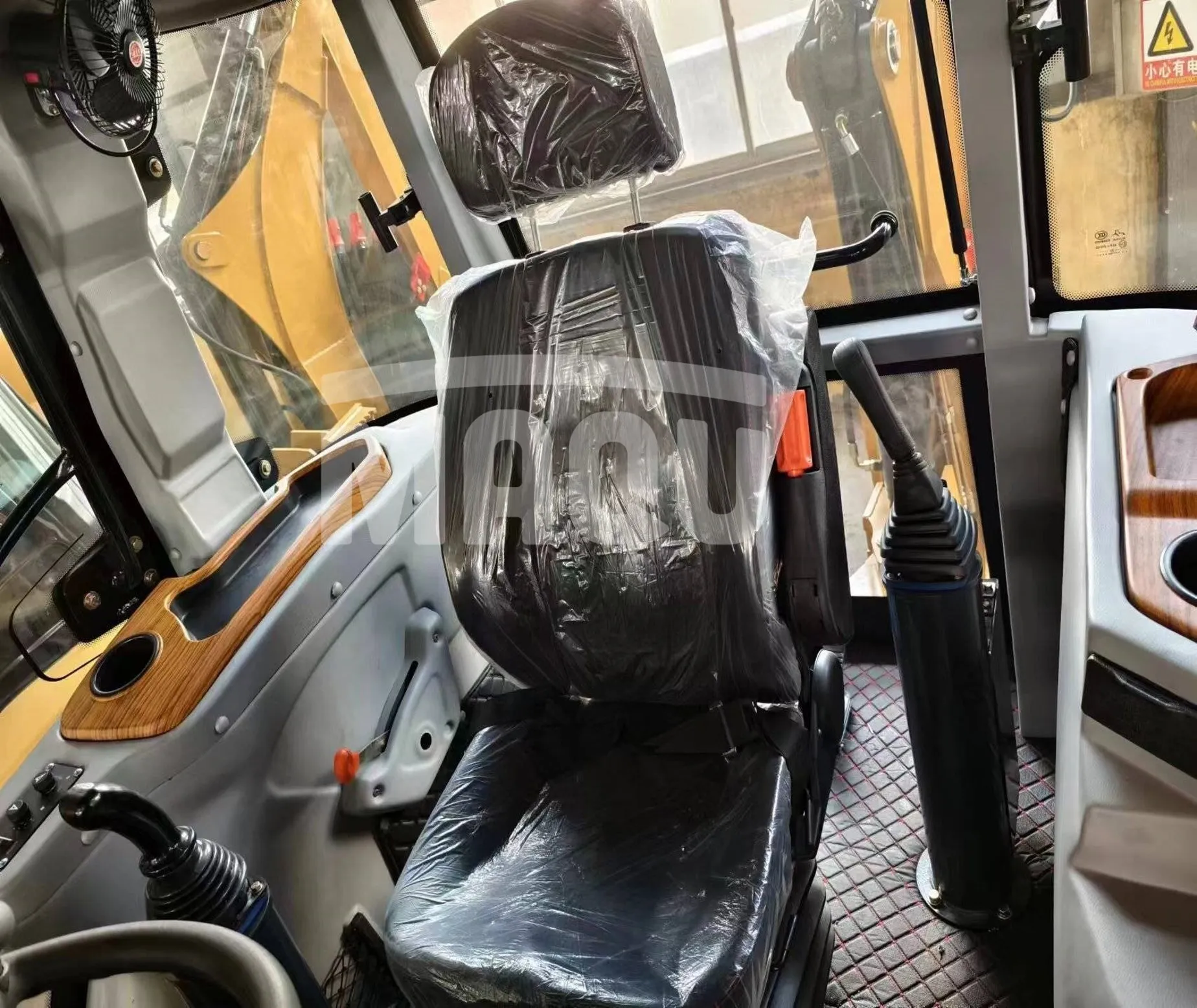 Retroexcavadora CATERPILLAR 420E (2023) - Foto # 9