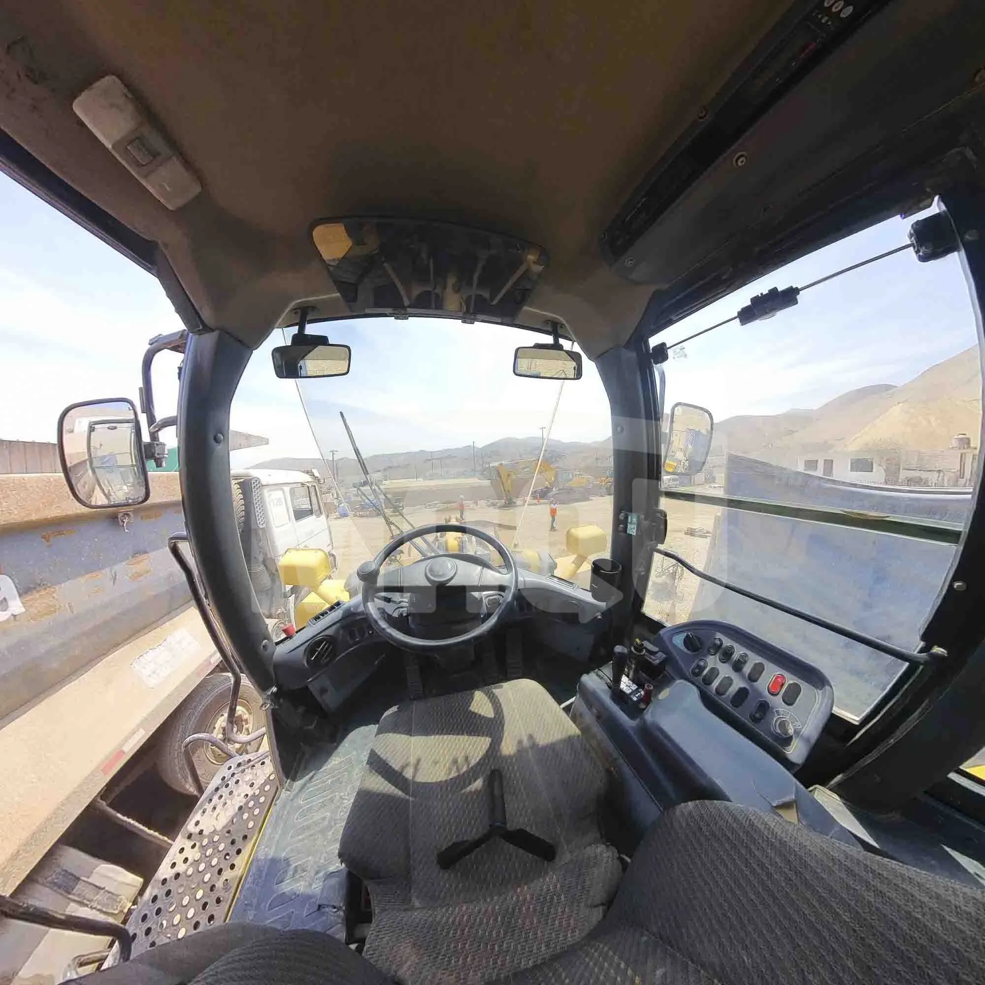 Cargador frontal KOMATSU WA470-6R (2018) - Foto # 2