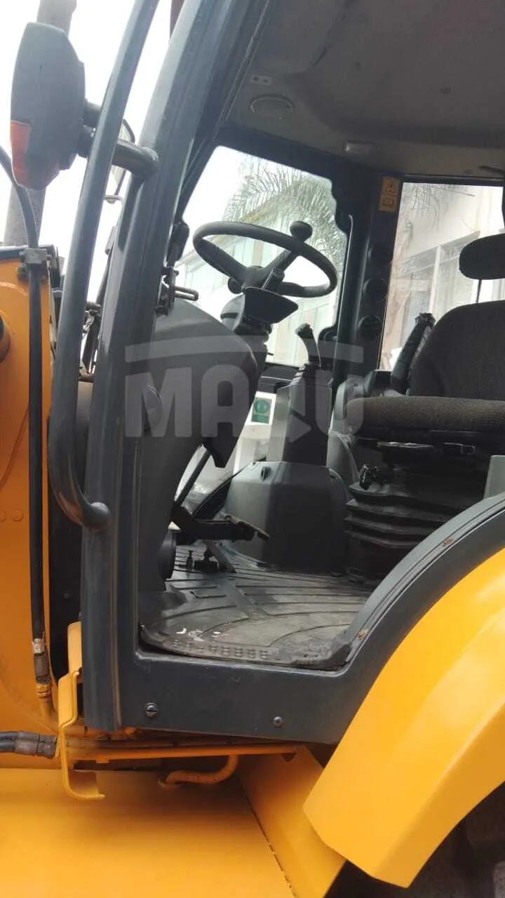 Retroexcavadora HYUNDAI H940C (2017) - Foto # 4