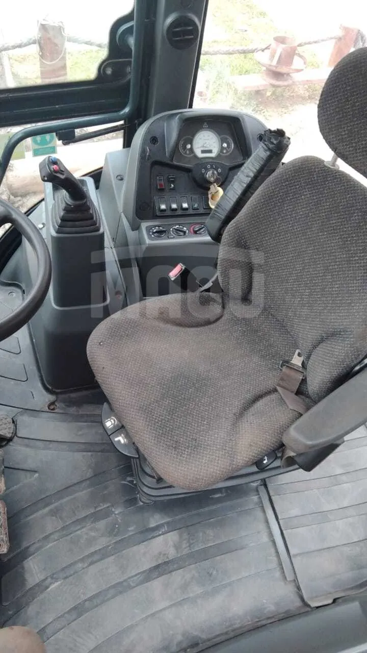 Retroexcavadora HYUNDAI H940C (2017) - Foto # 7